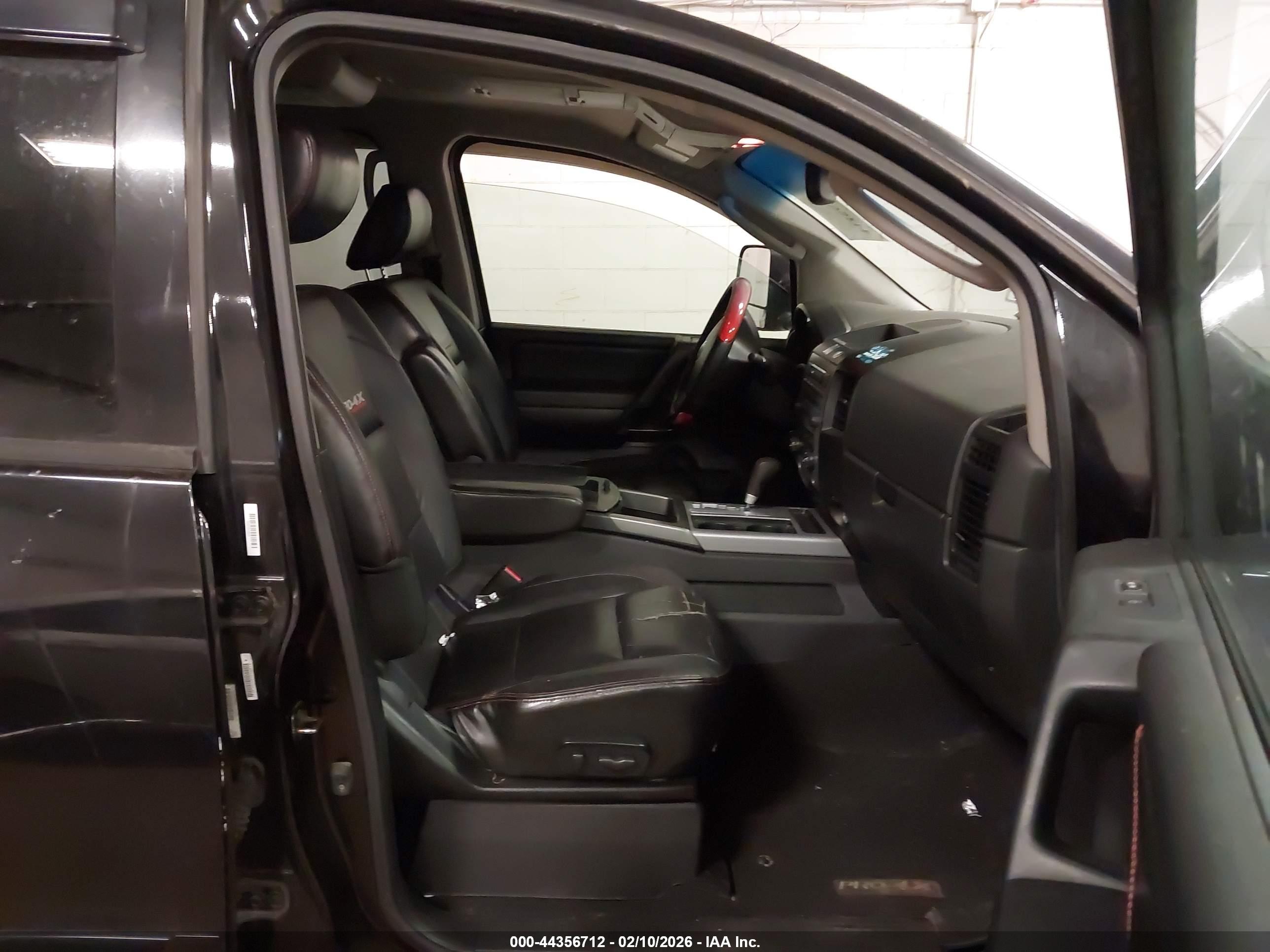 NISSAN TITAN image 5