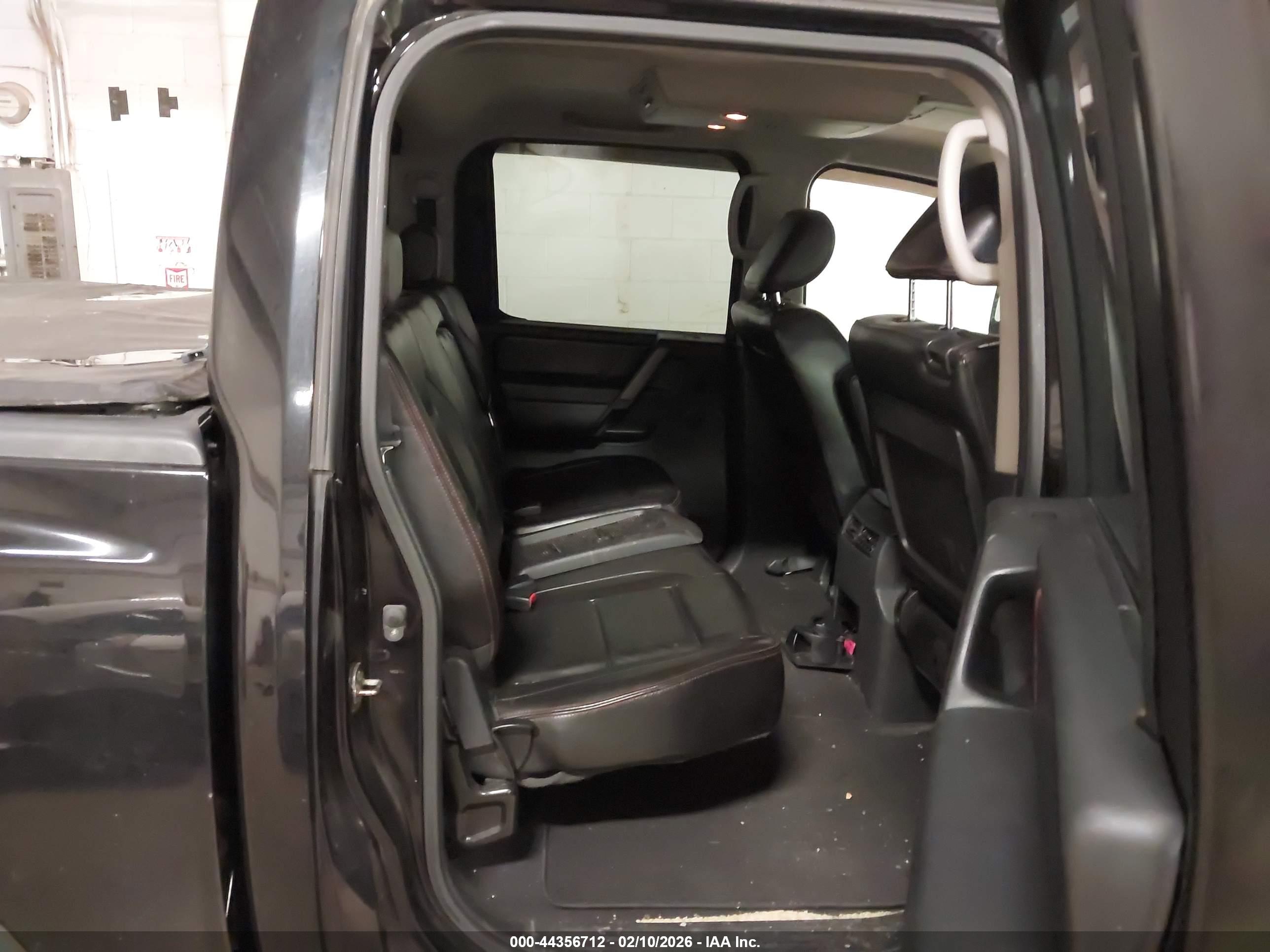 NISSAN TITAN image 8