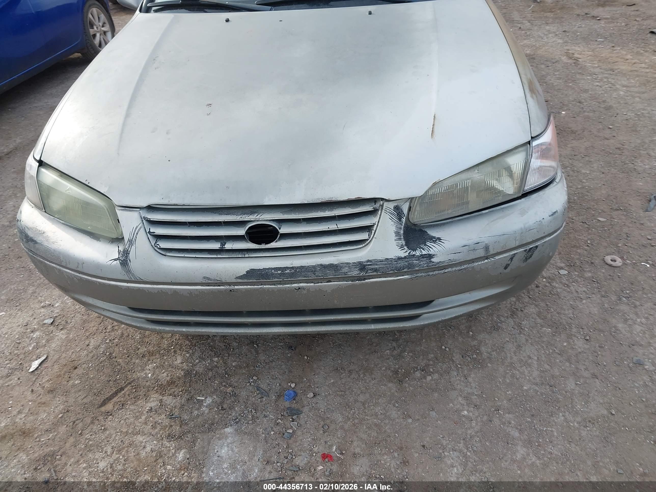 TOYOTA CAMRY image 6