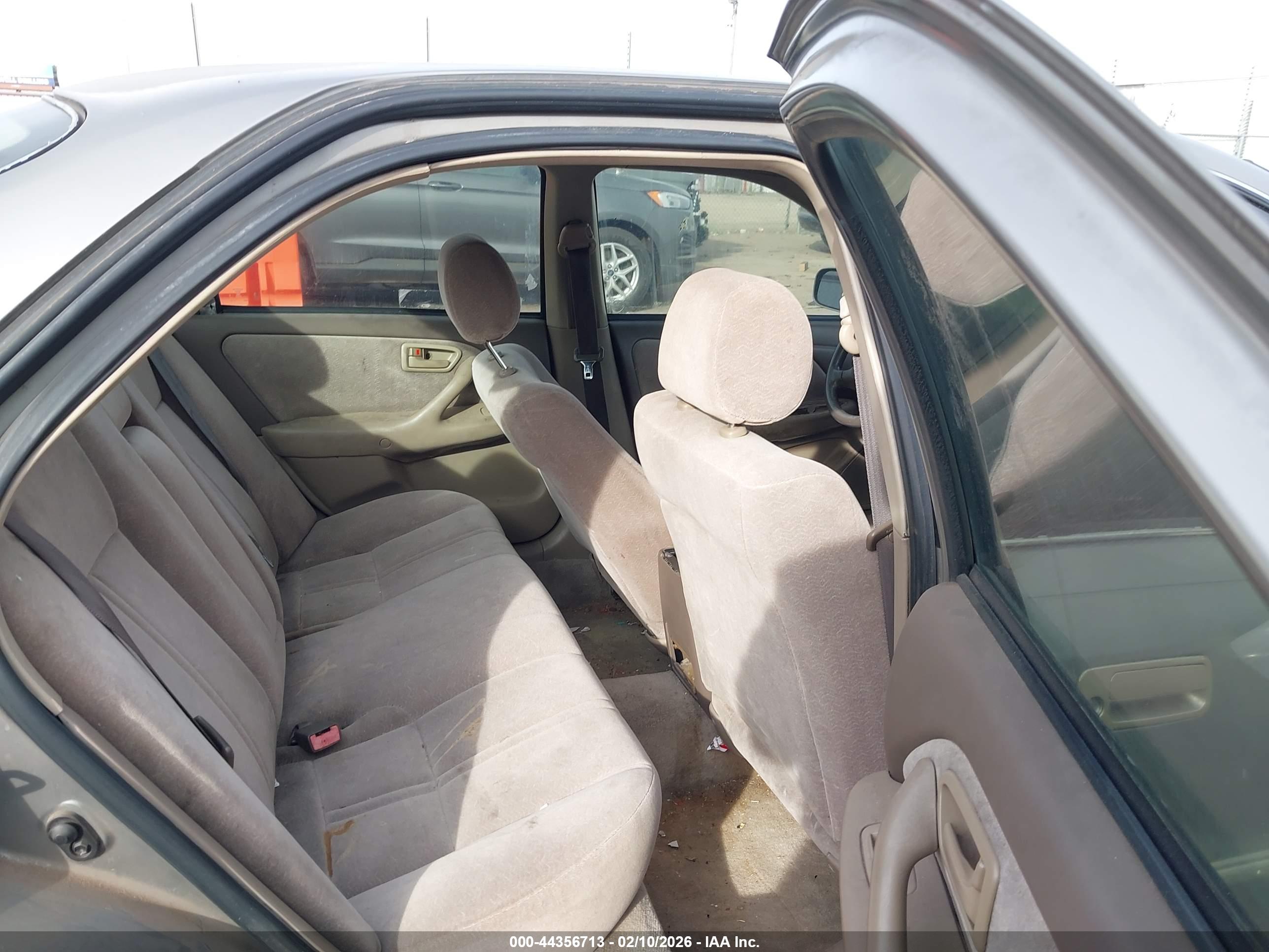 TOYOTA CAMRY image 8