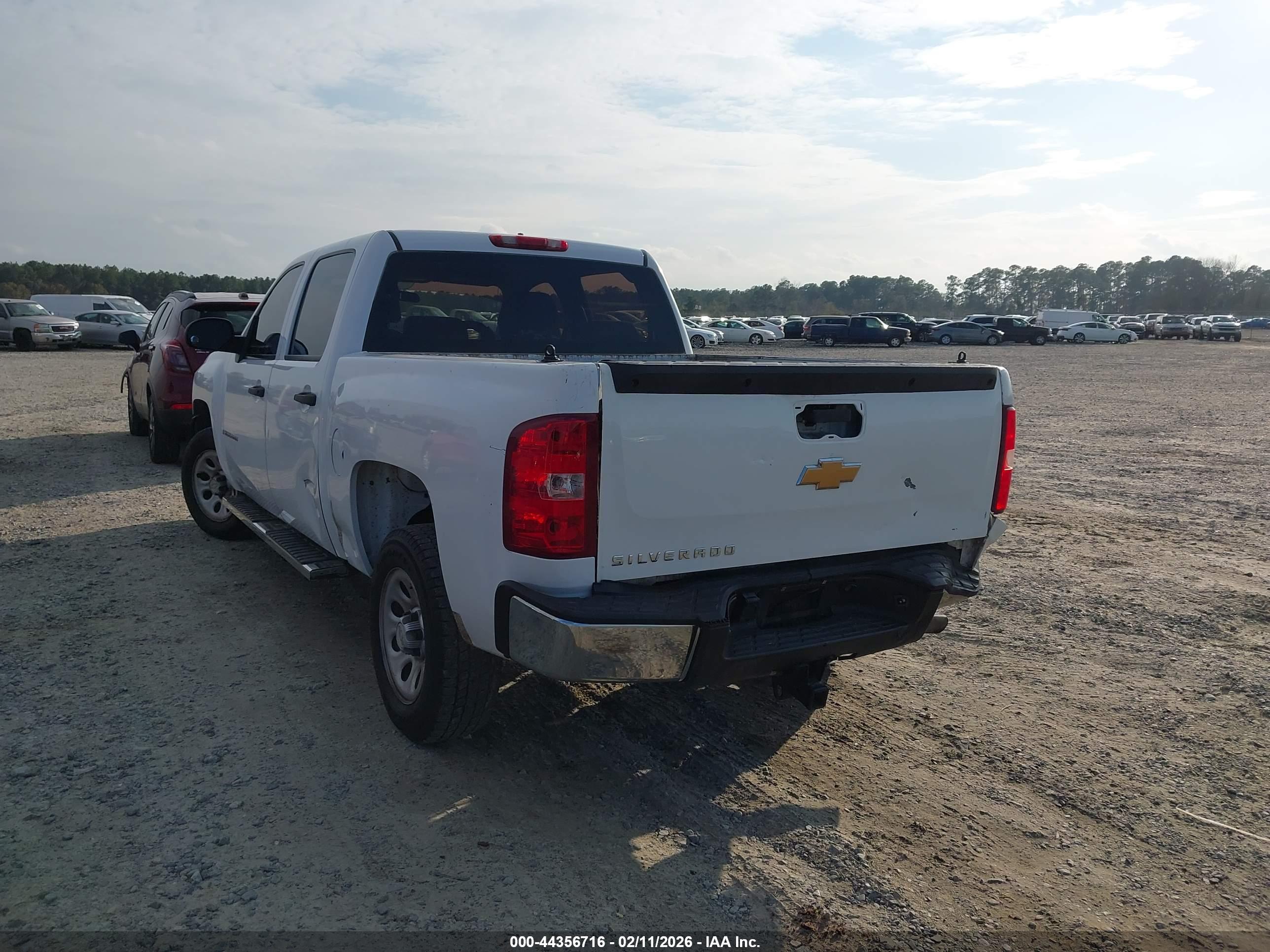 CHEVROLET SILVERADO image 6