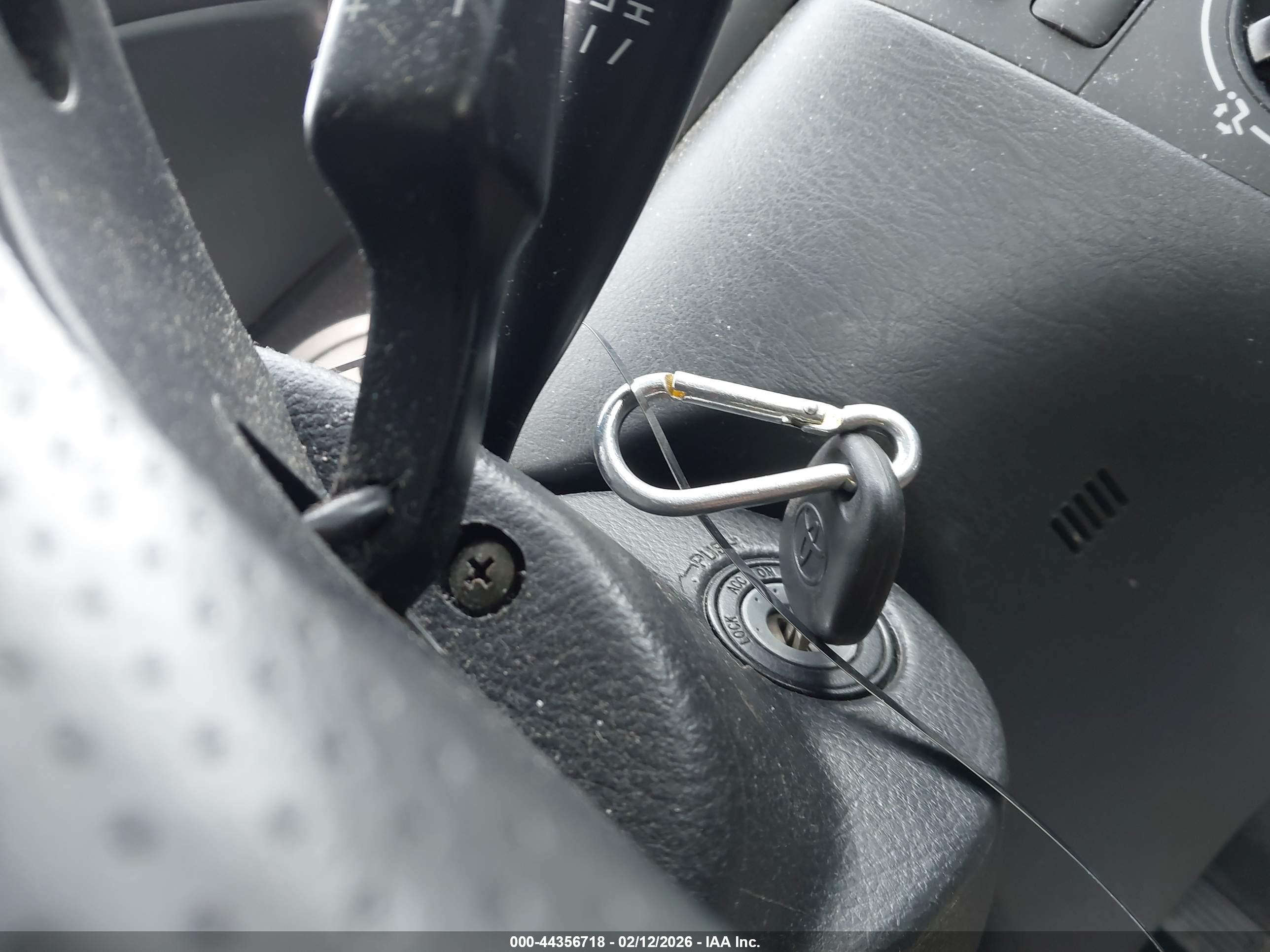 TOYOTA COROLLA image 11