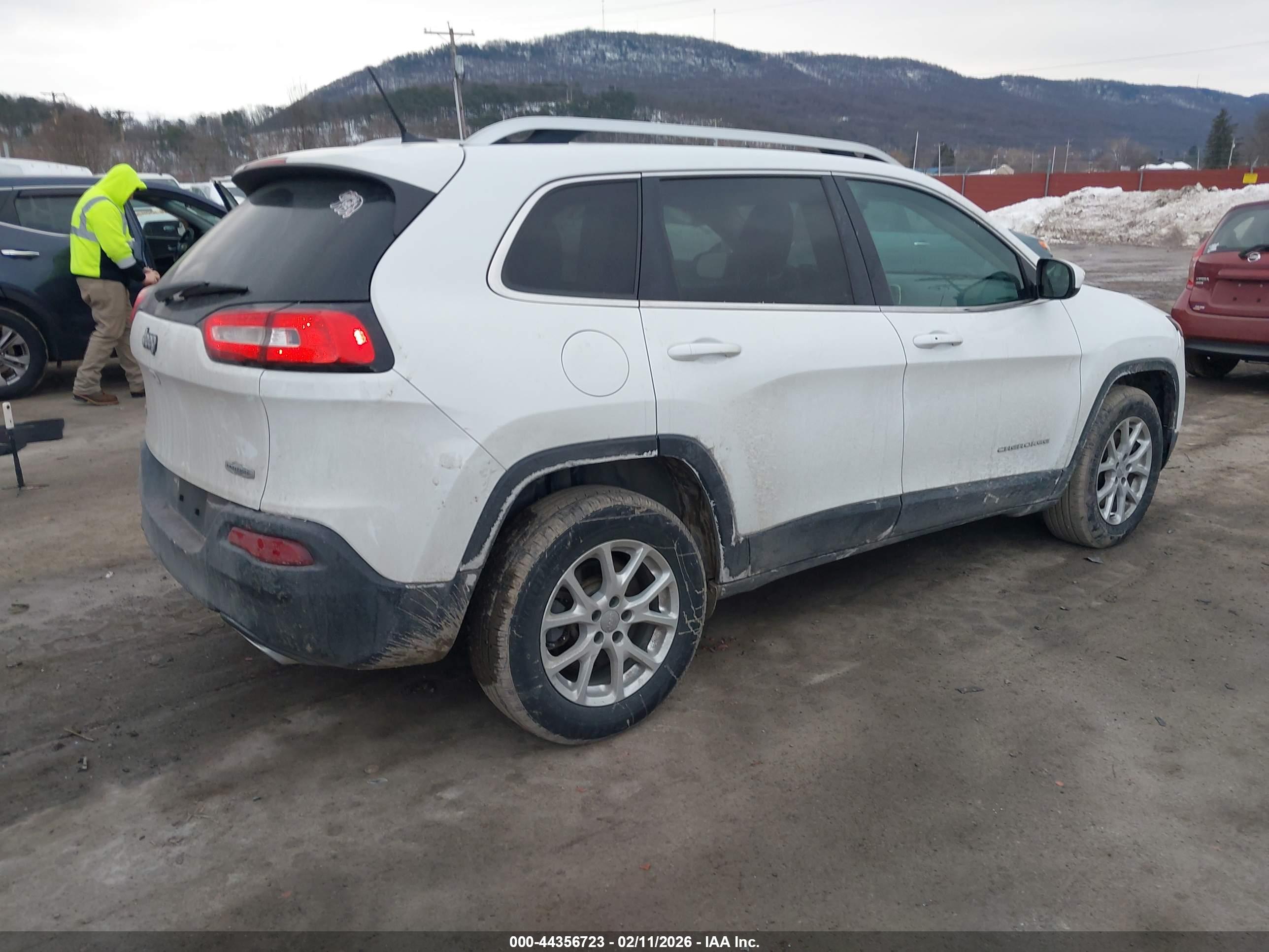 JEEP CHEROKEE image 4