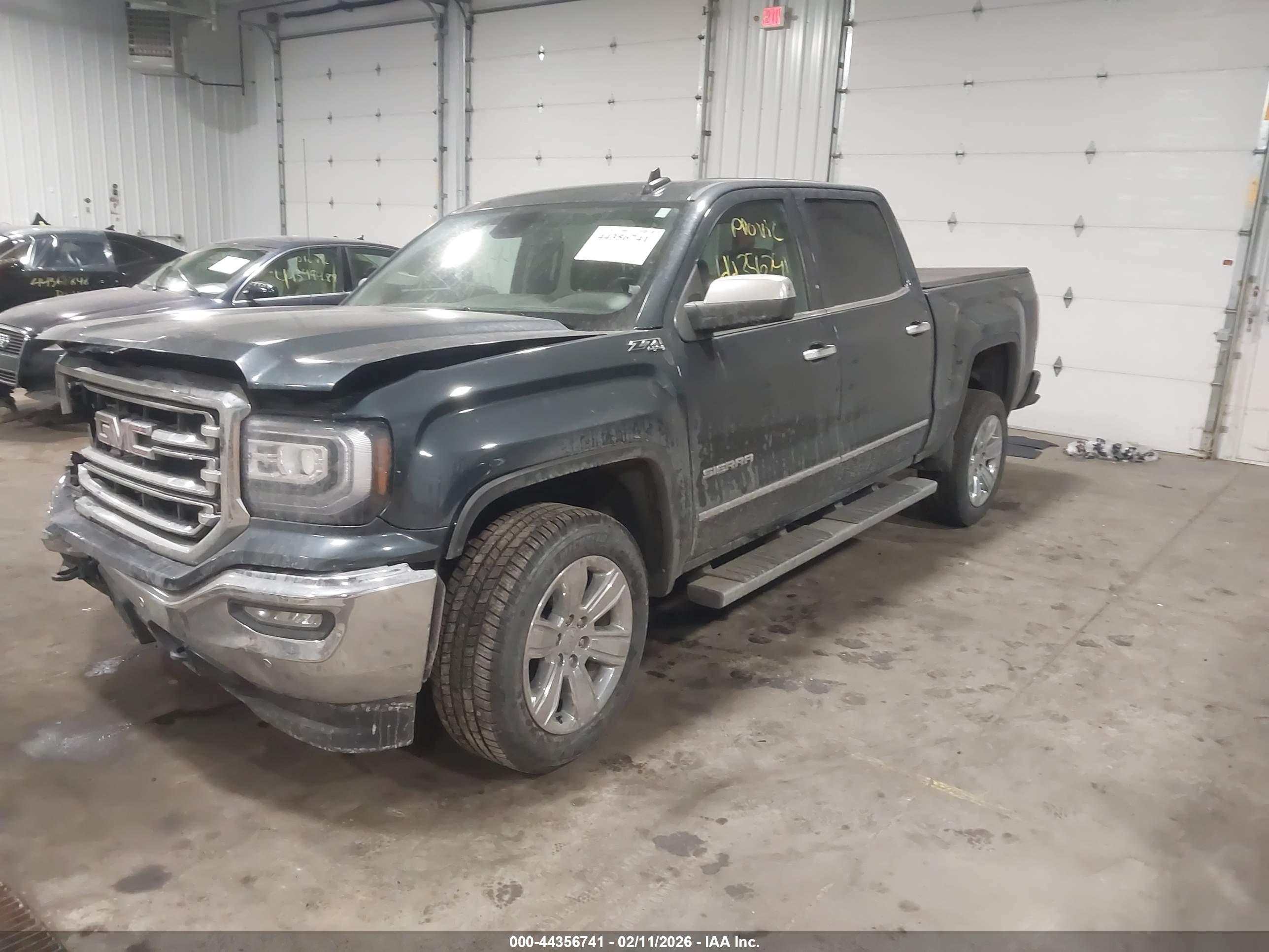 GMC SIERRA image 2