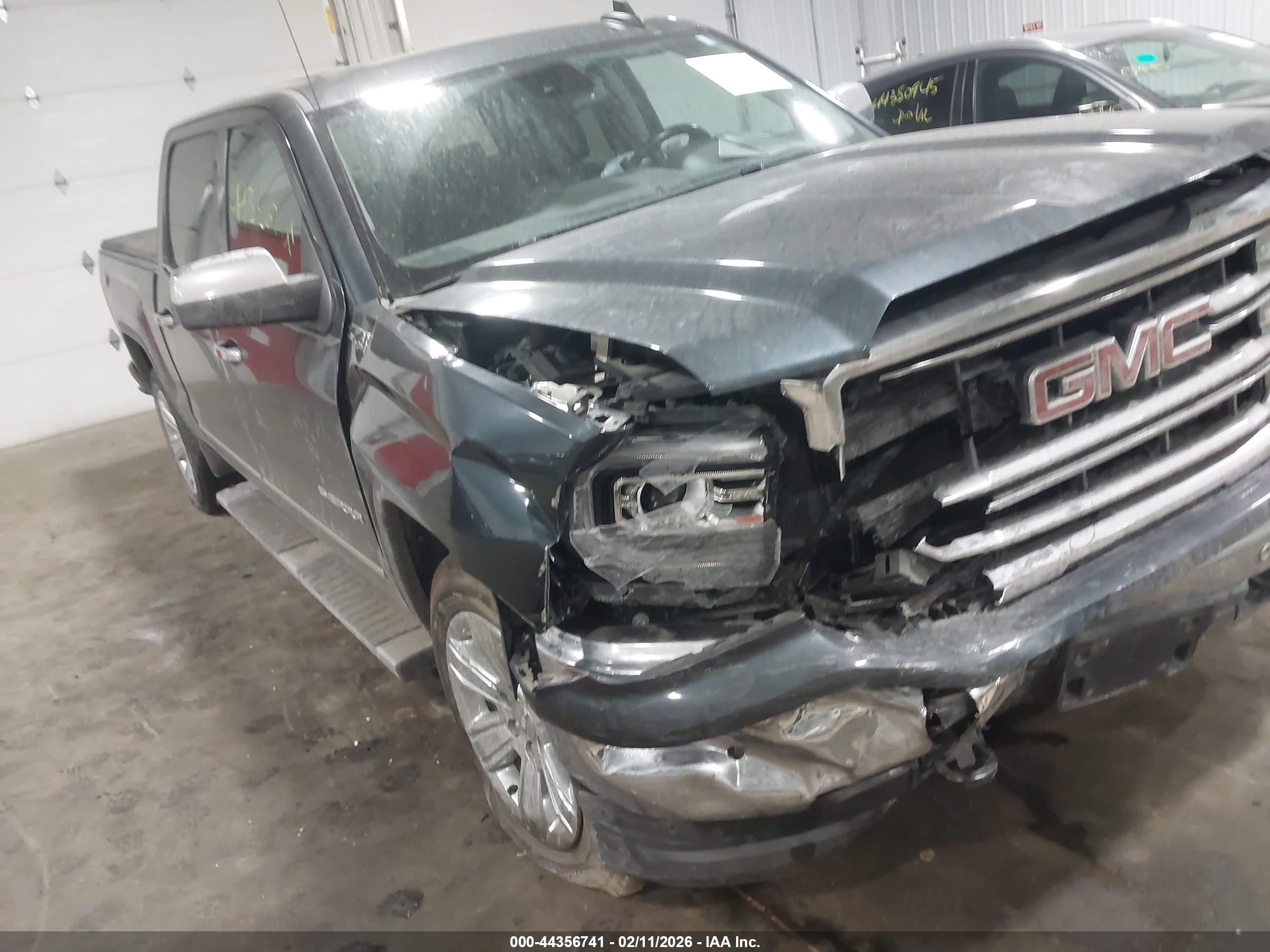 GMC SIERRA image 6