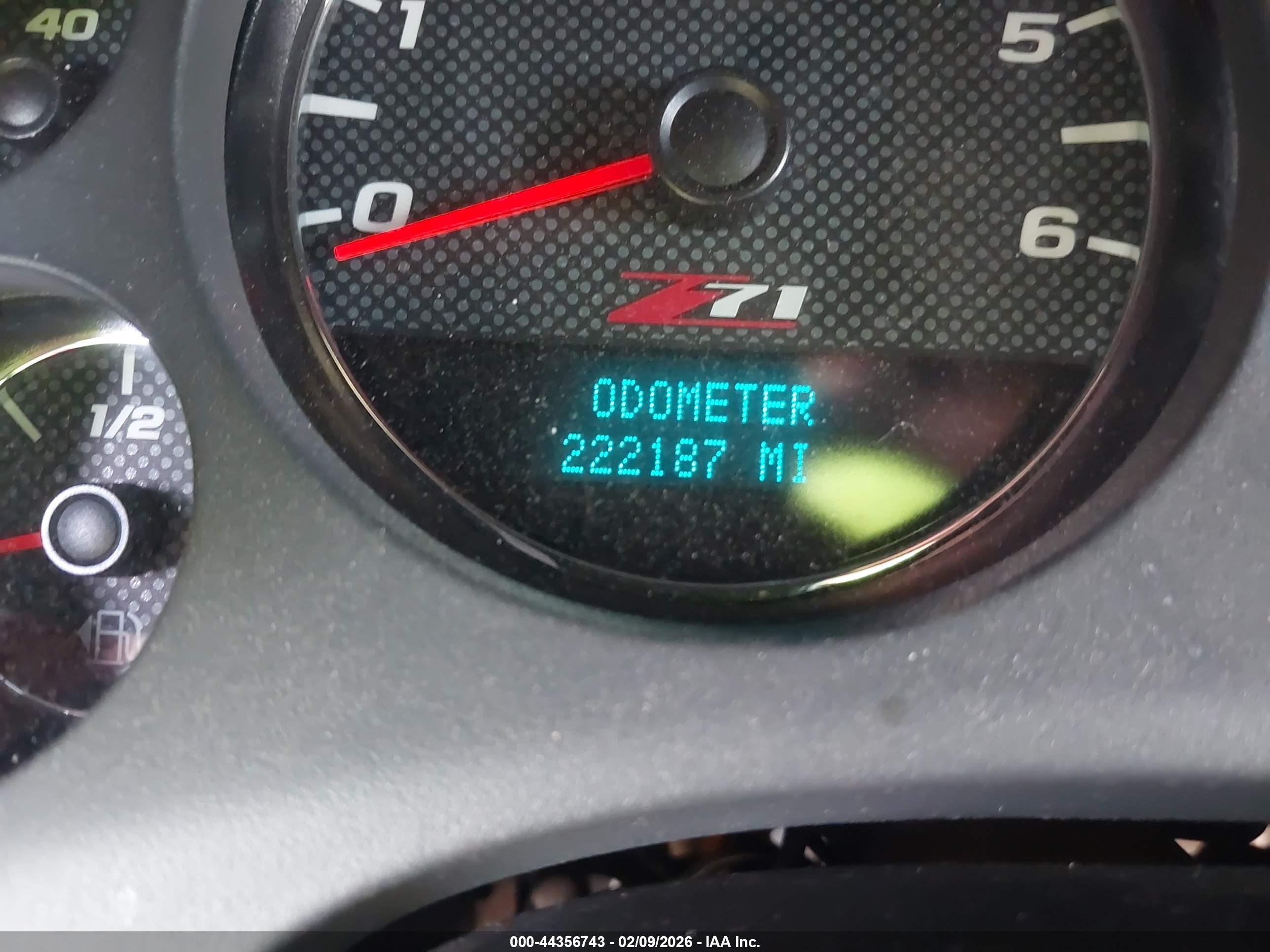 CHEVROLET TAHOE image 7