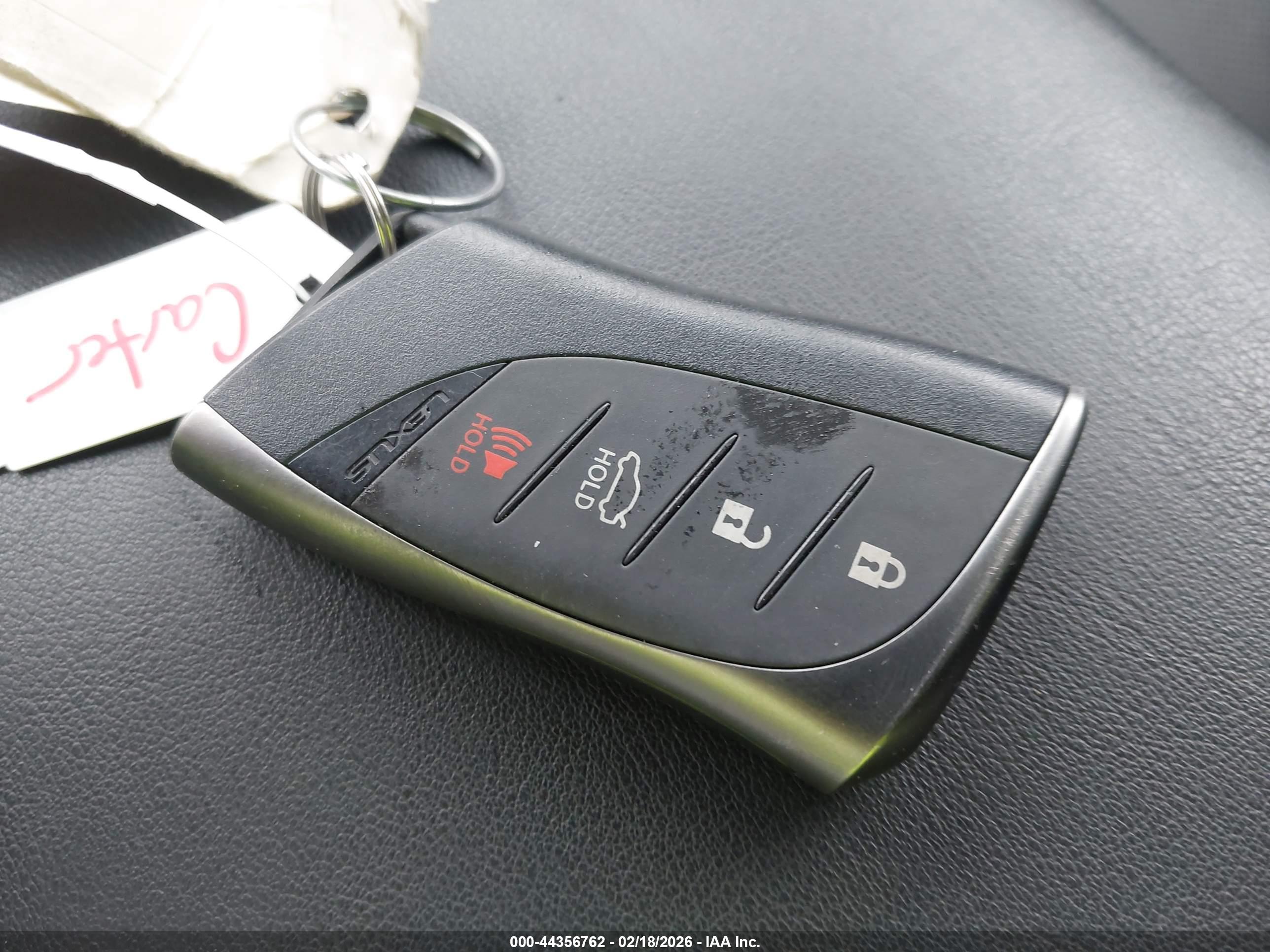 LEXUS ES image 11