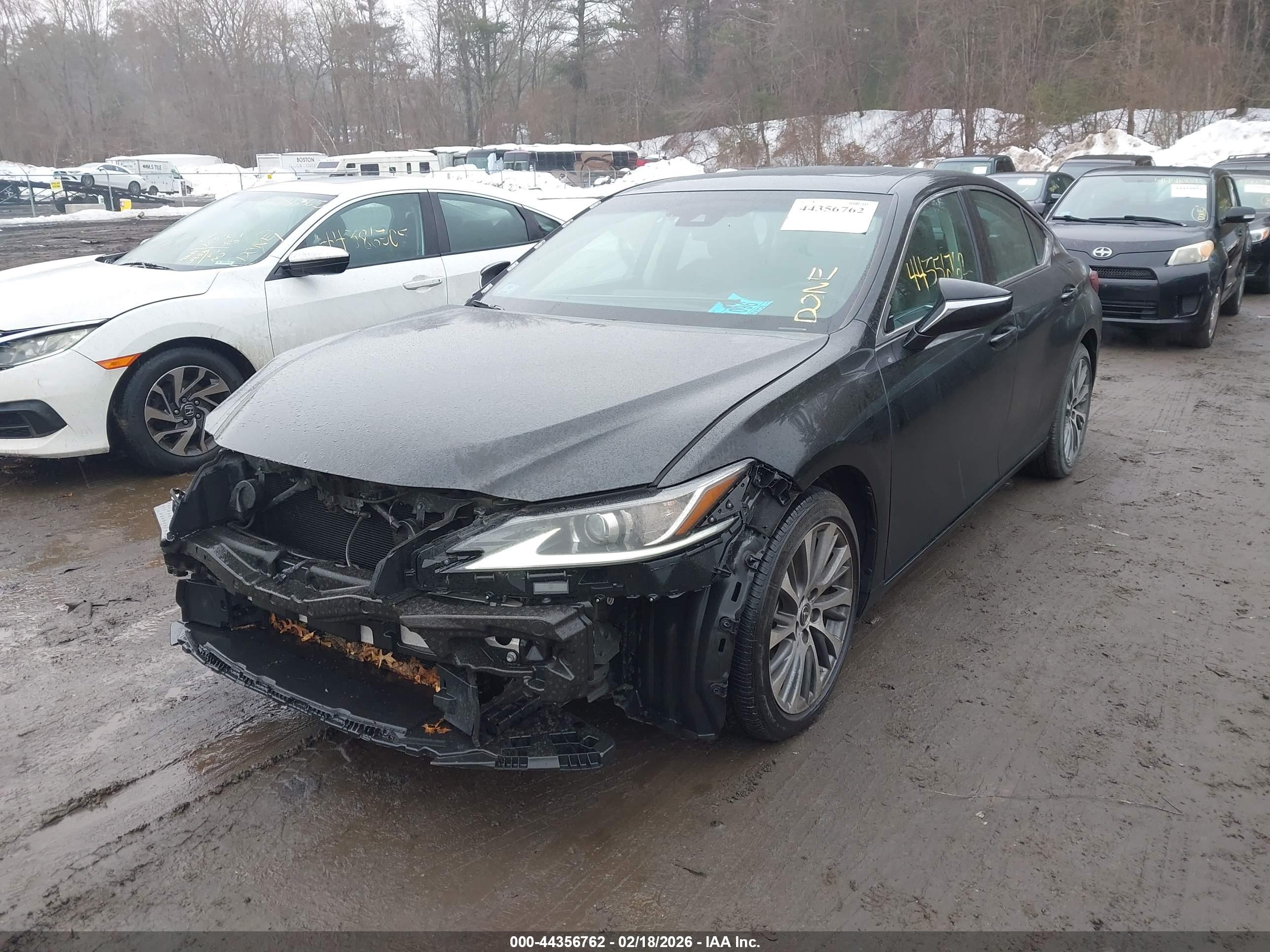 LEXUS ES image 2