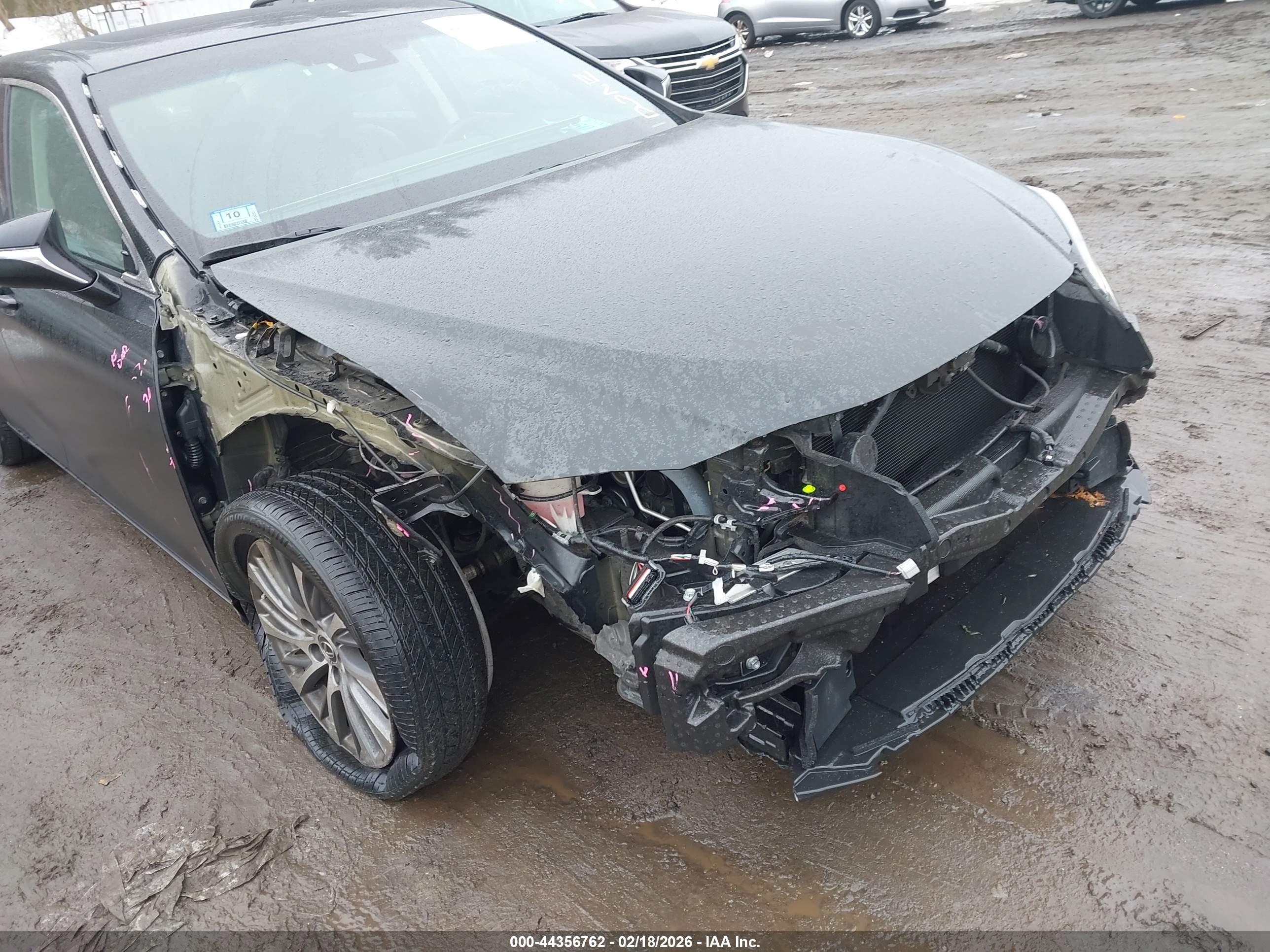 LEXUS ES image 6