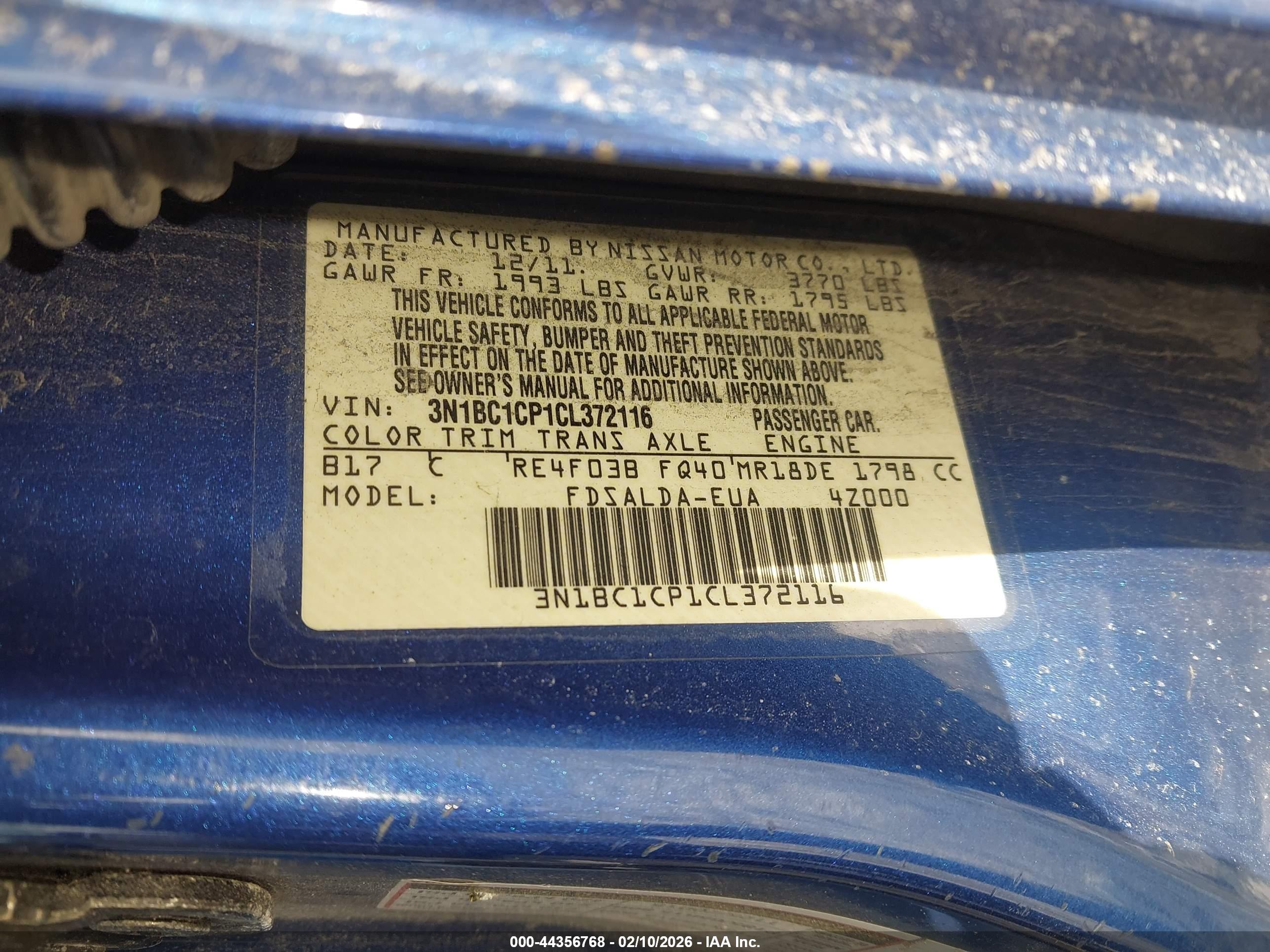 NISSAN VERSA image 9