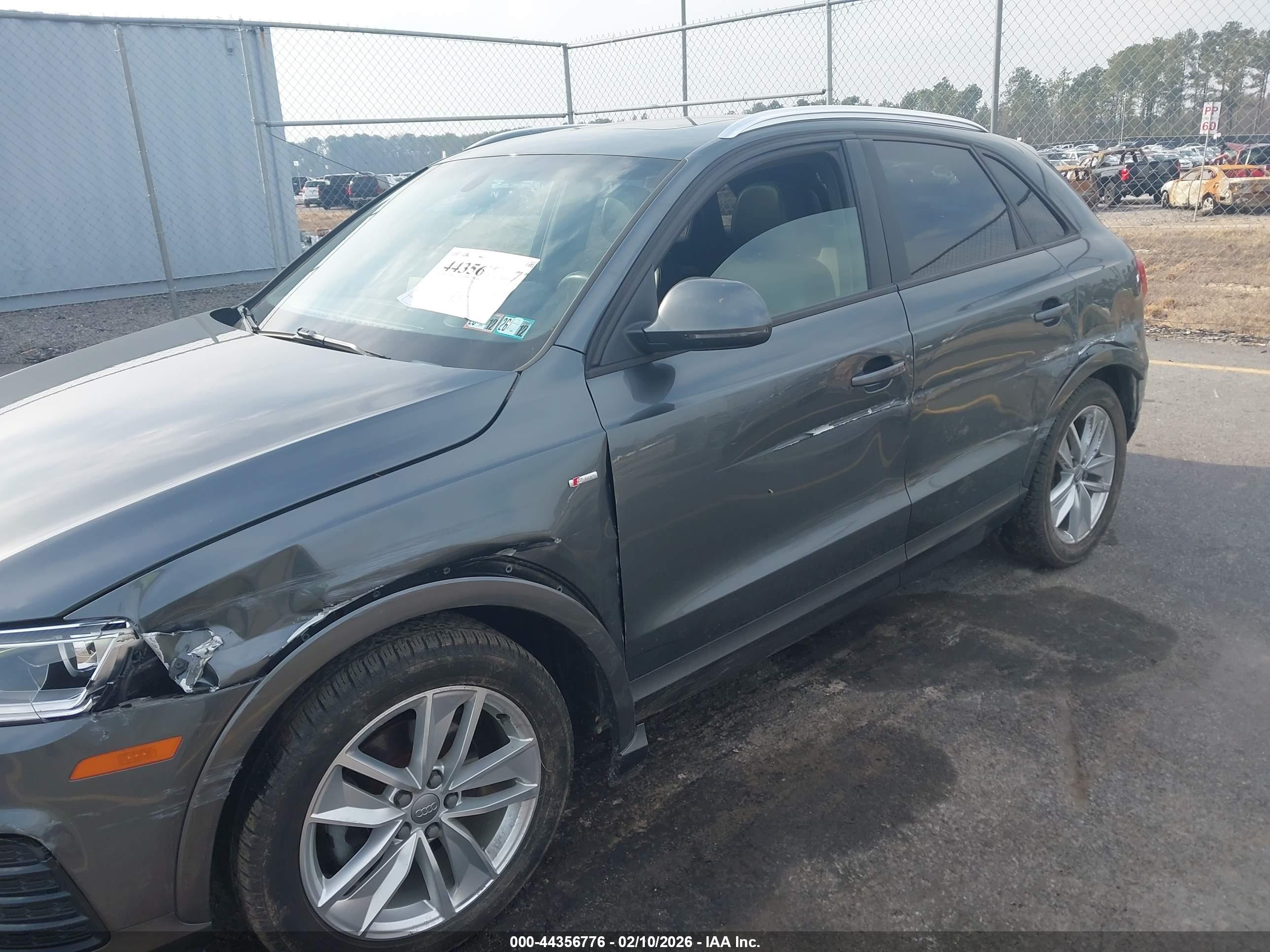 AUDI Q3 image 6