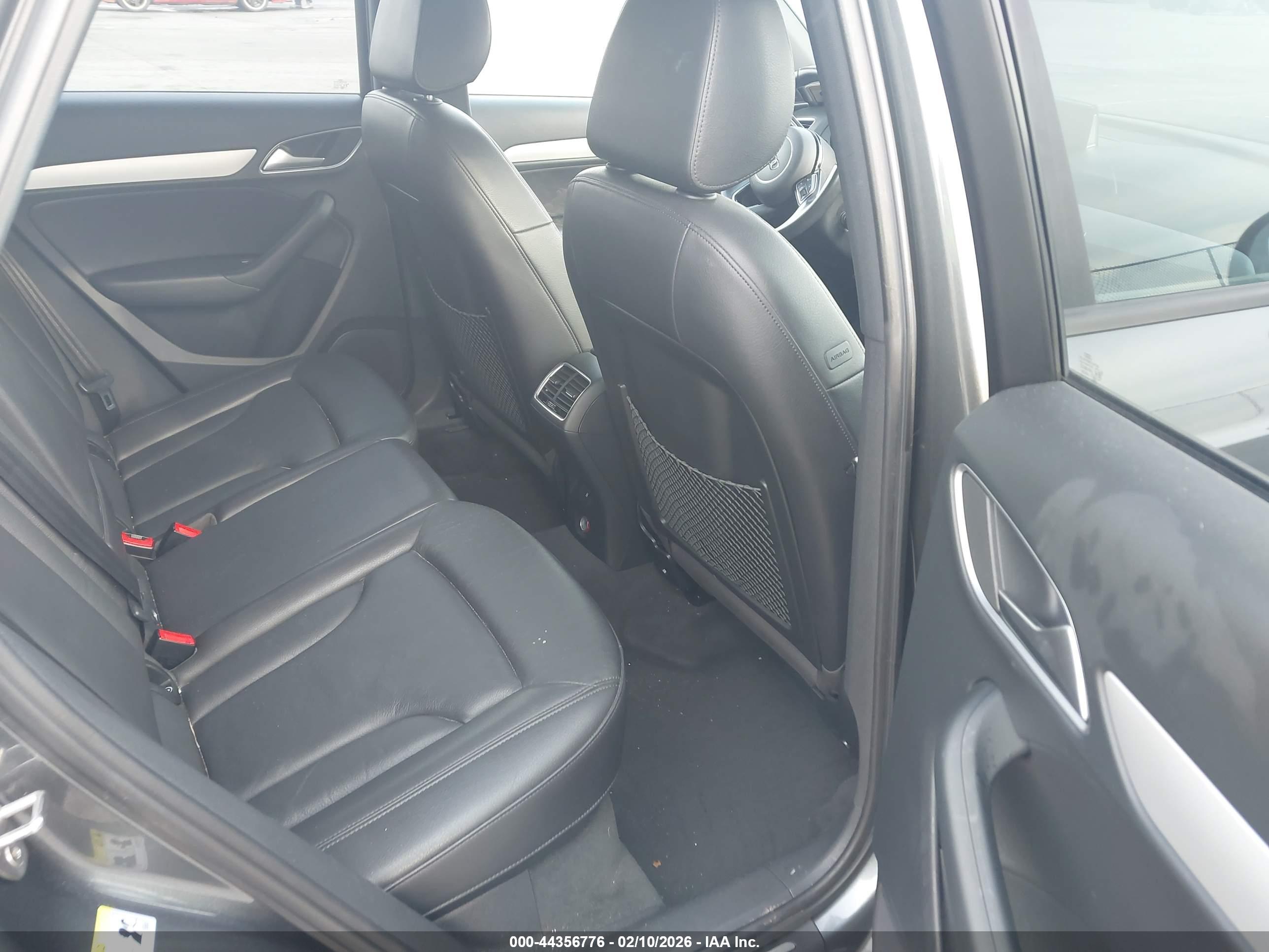 AUDI Q3 image 8