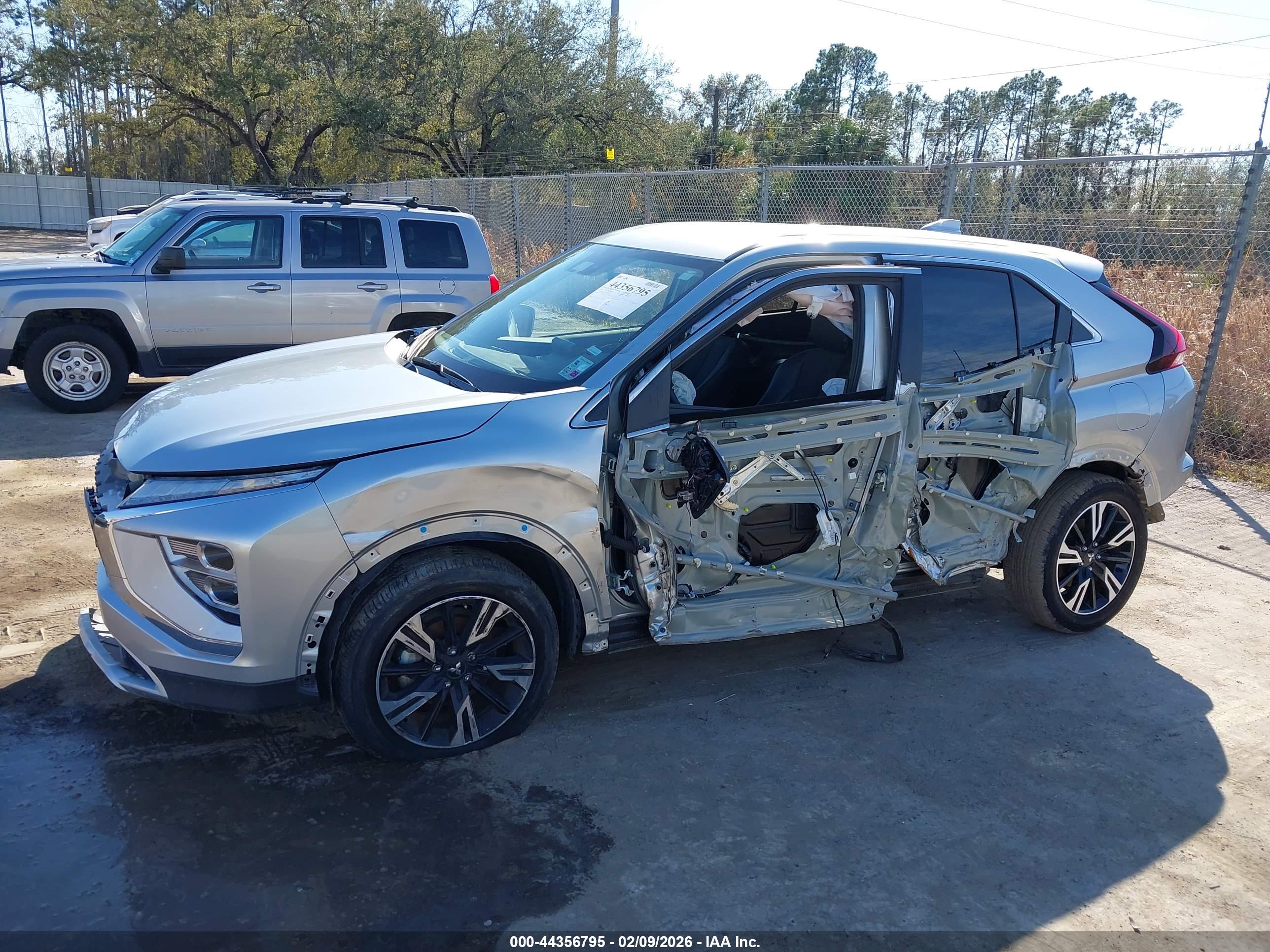 MITSUBISHI ECLIPSE image 6