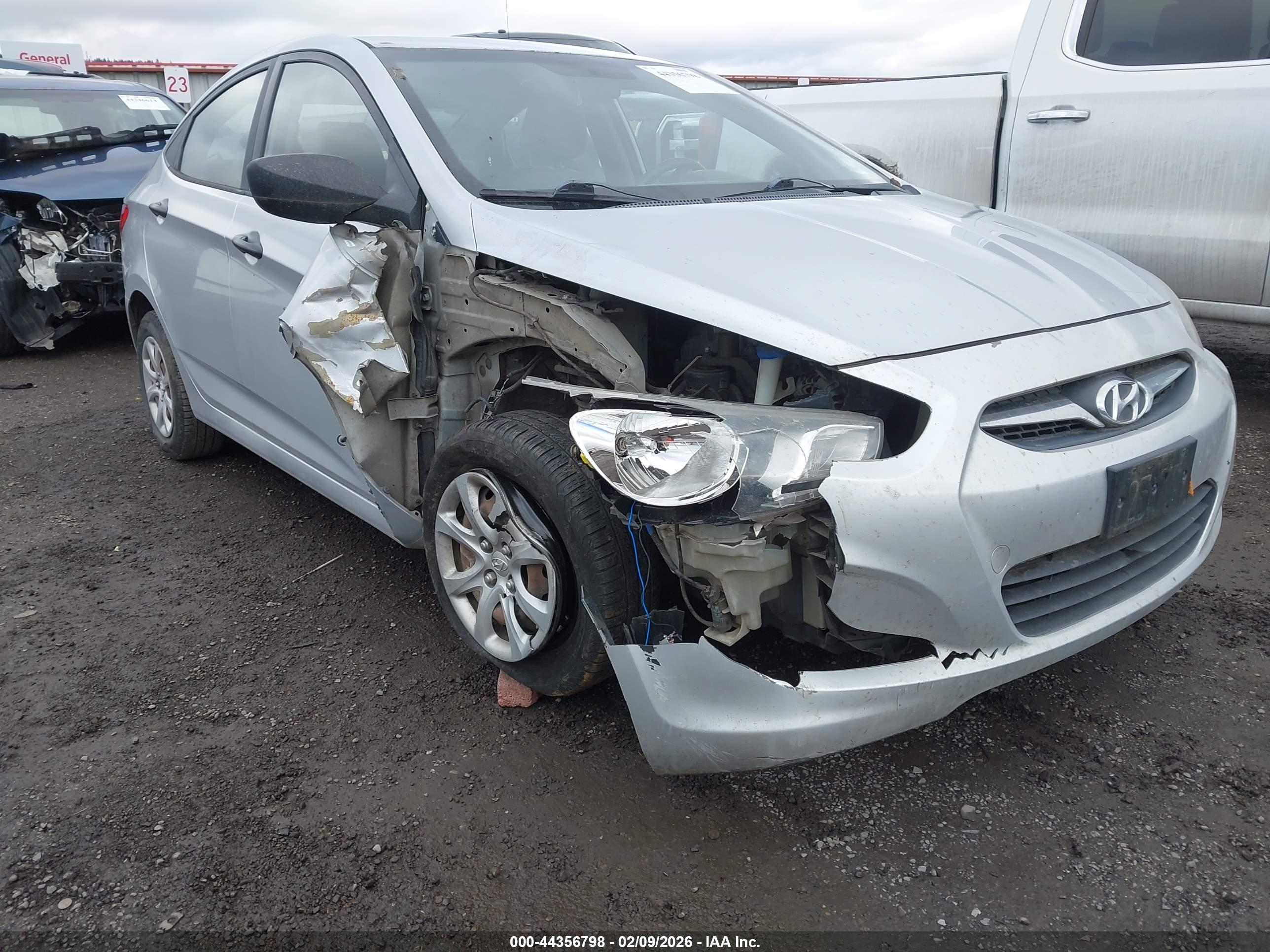 HYUNDAI ACCENT image 6
