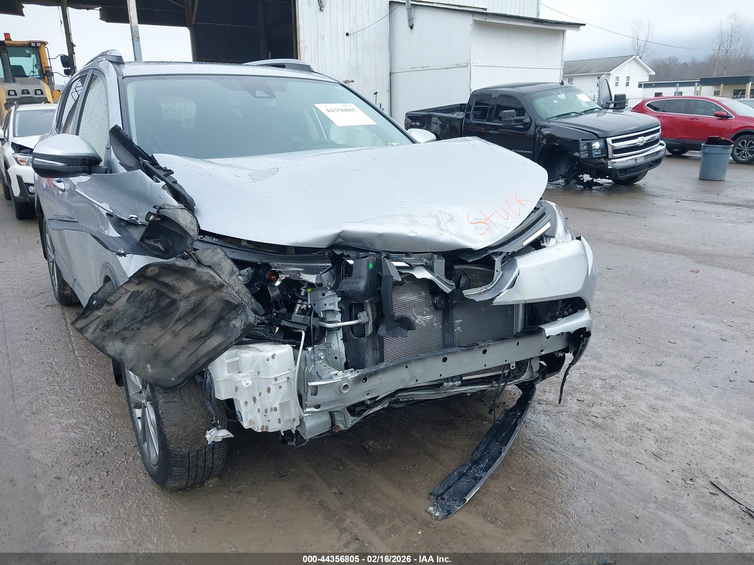 TOYOTA RAV4 image 6