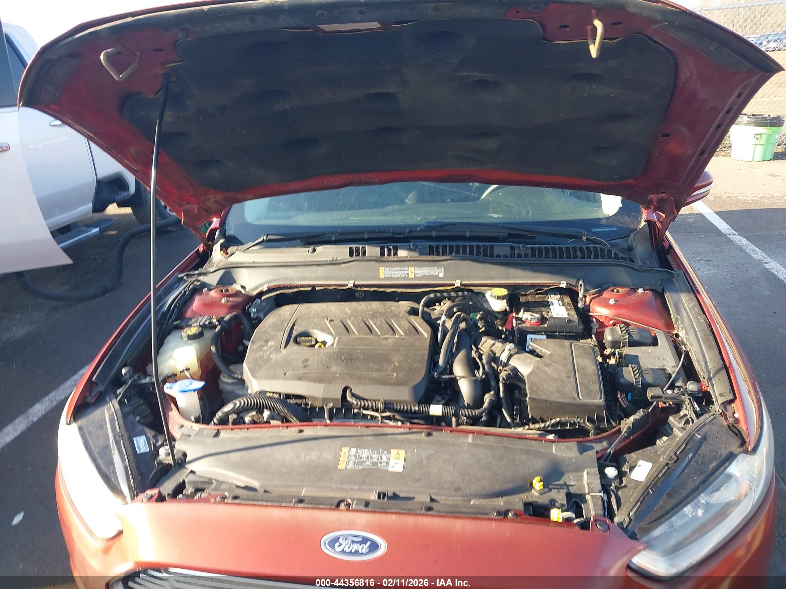 FORD FUSION image 10