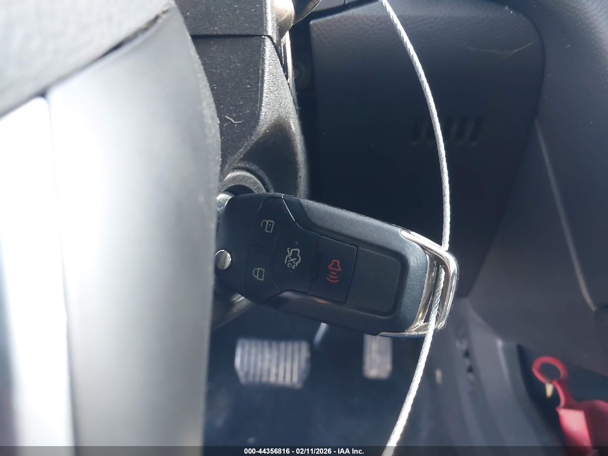 FORD FUSION image 11