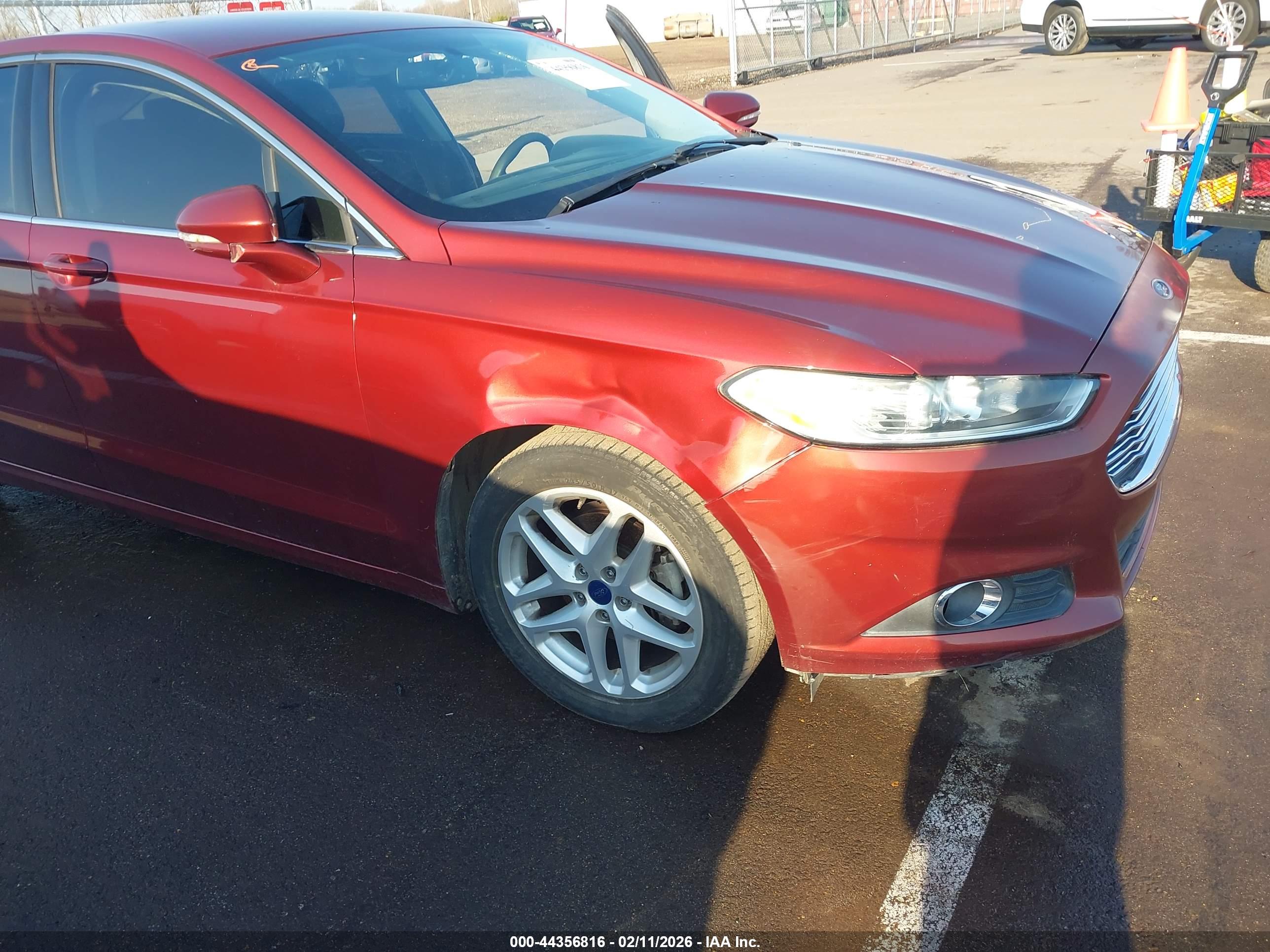 FORD FUSION image 6