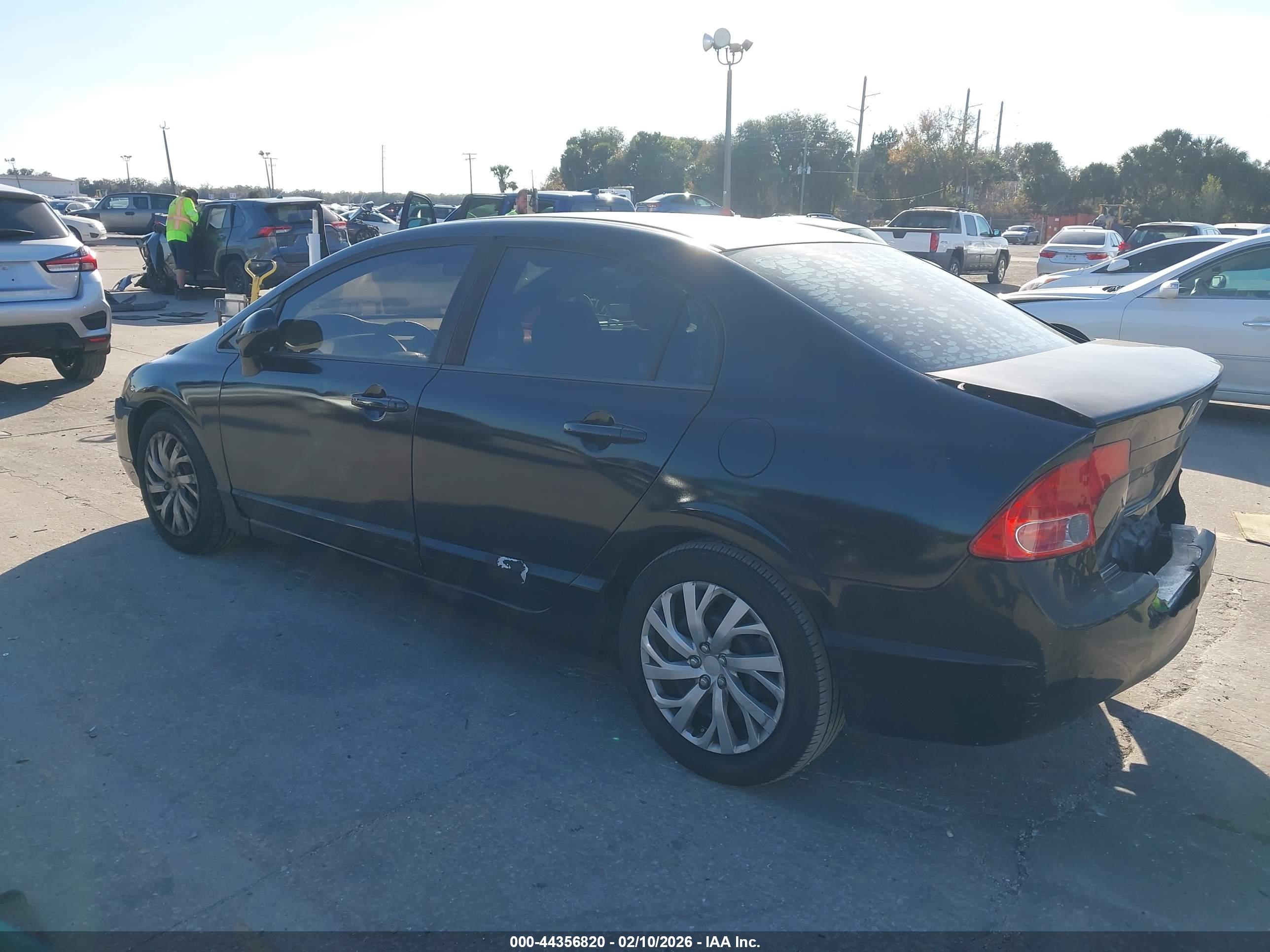 HONDA CIVIC image 3