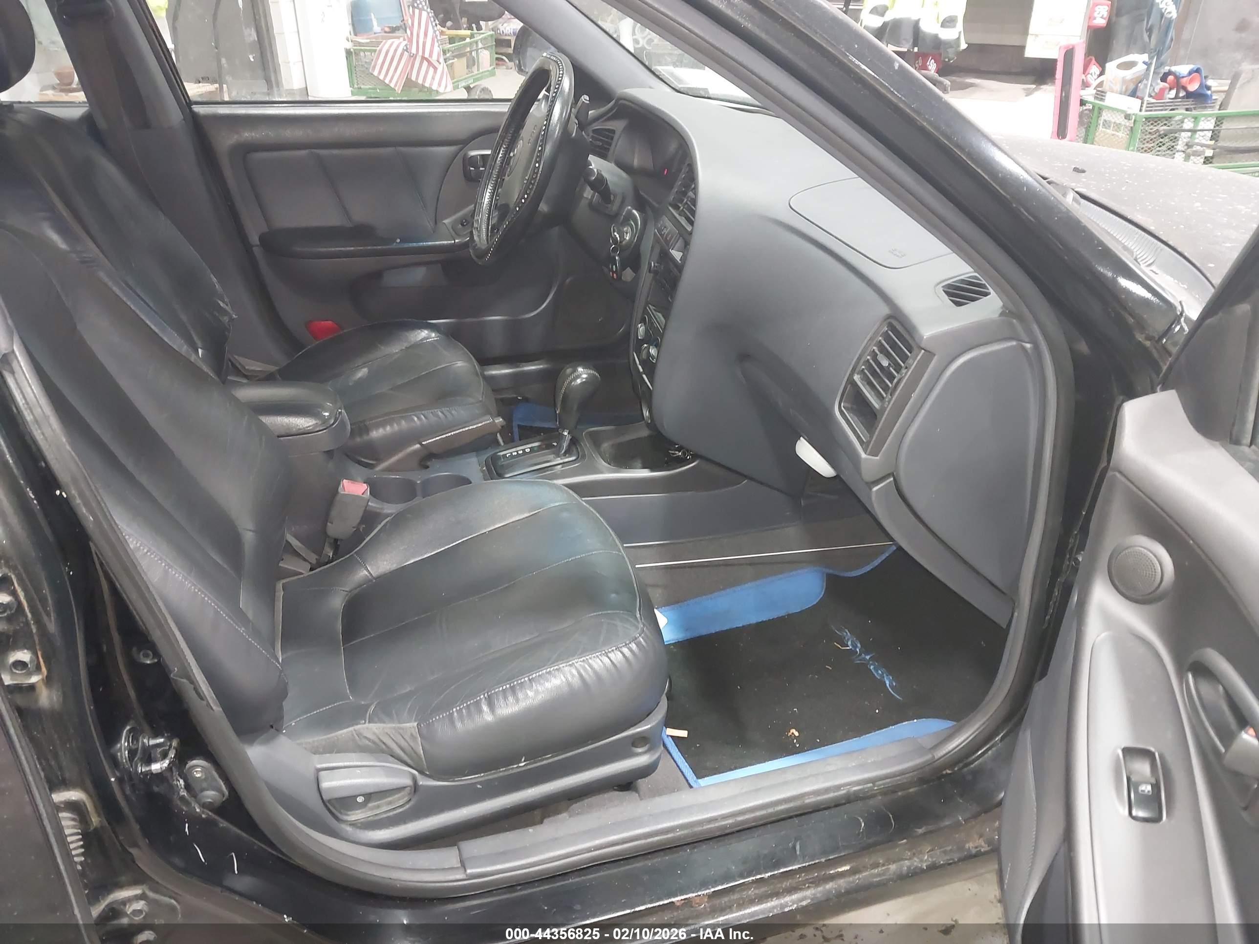 HYUNDAI ELANTRA image 5
