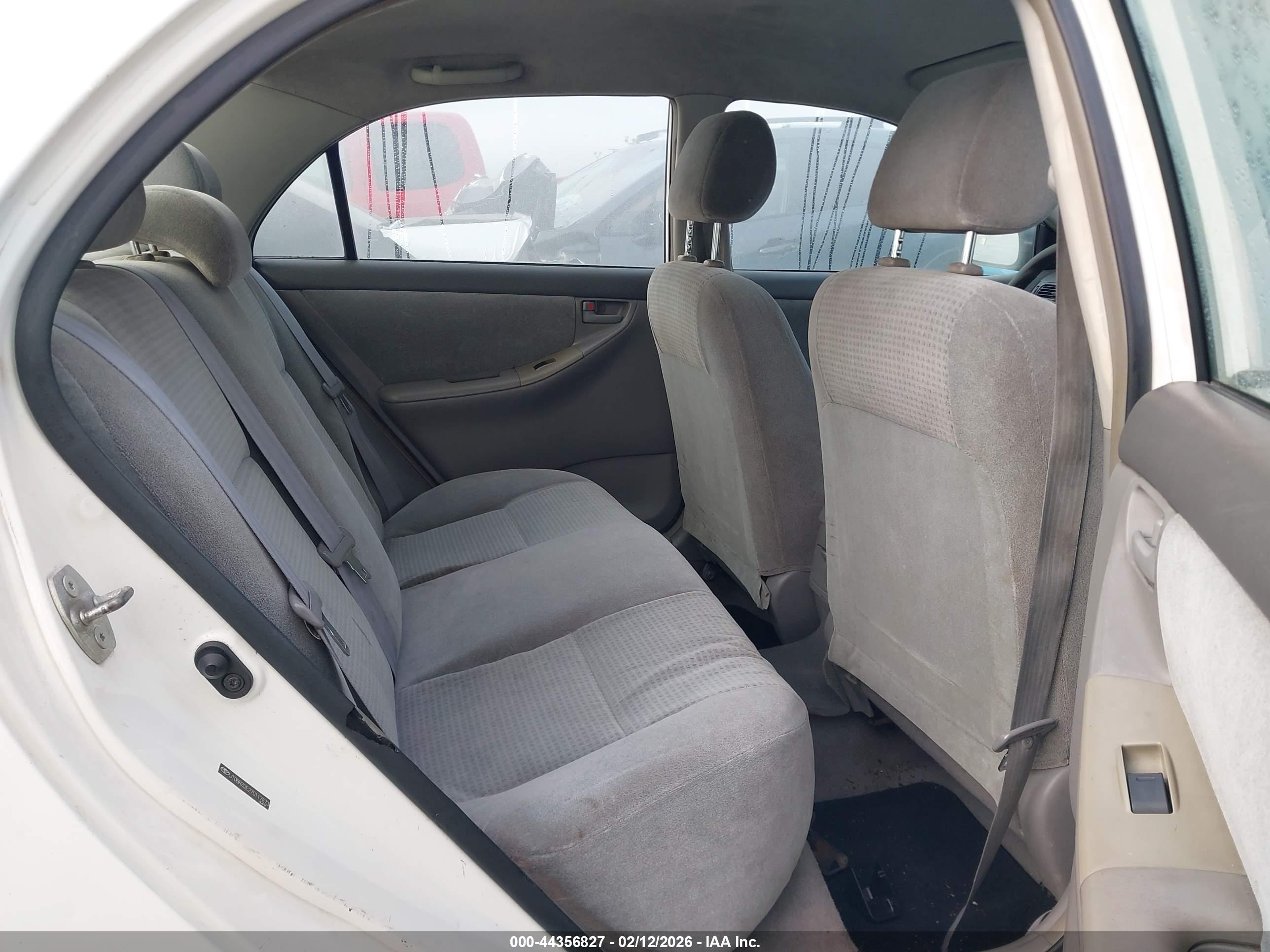 TOYOTA COROLLA image 8