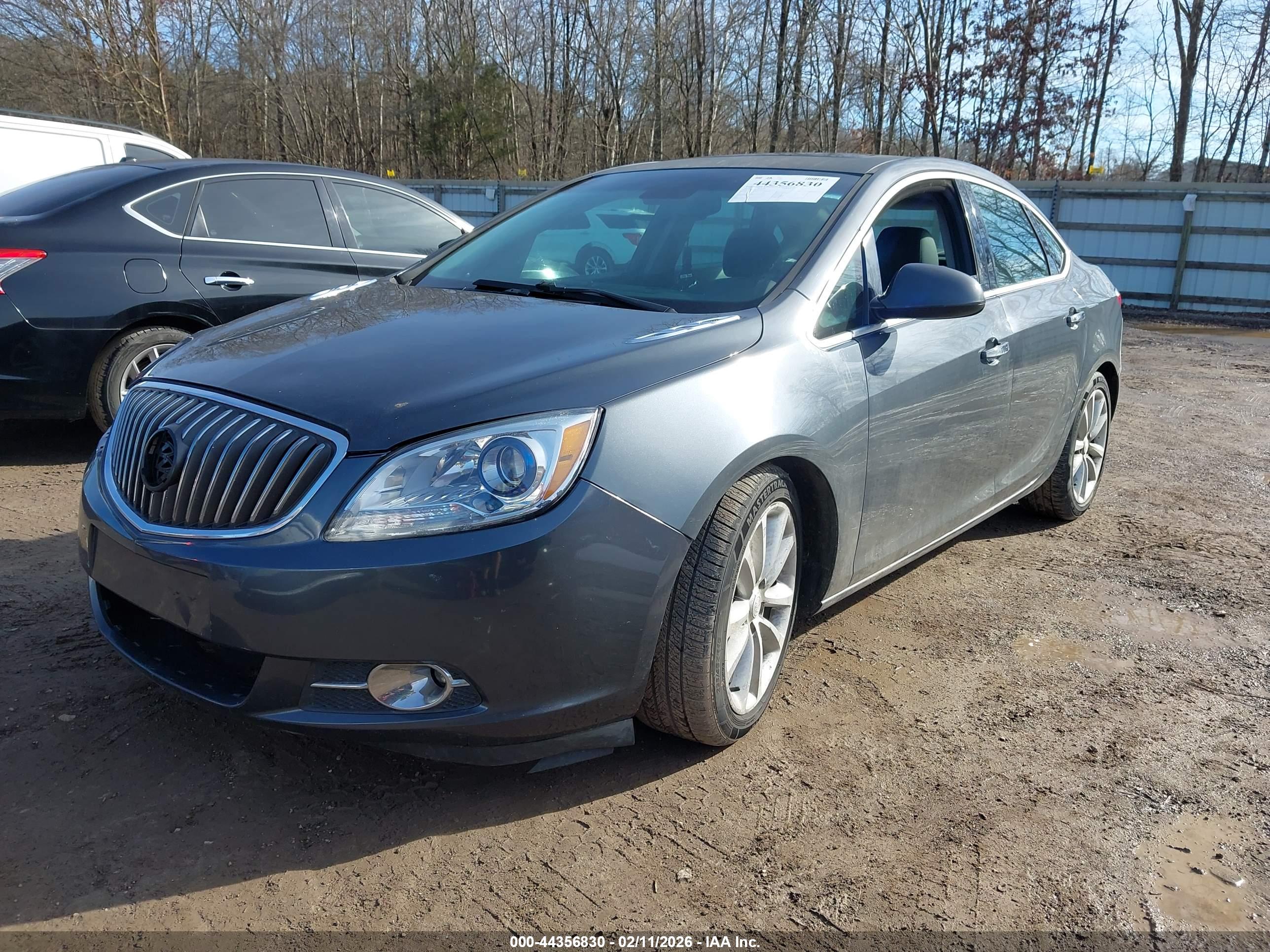 BUICK VERANO image 2