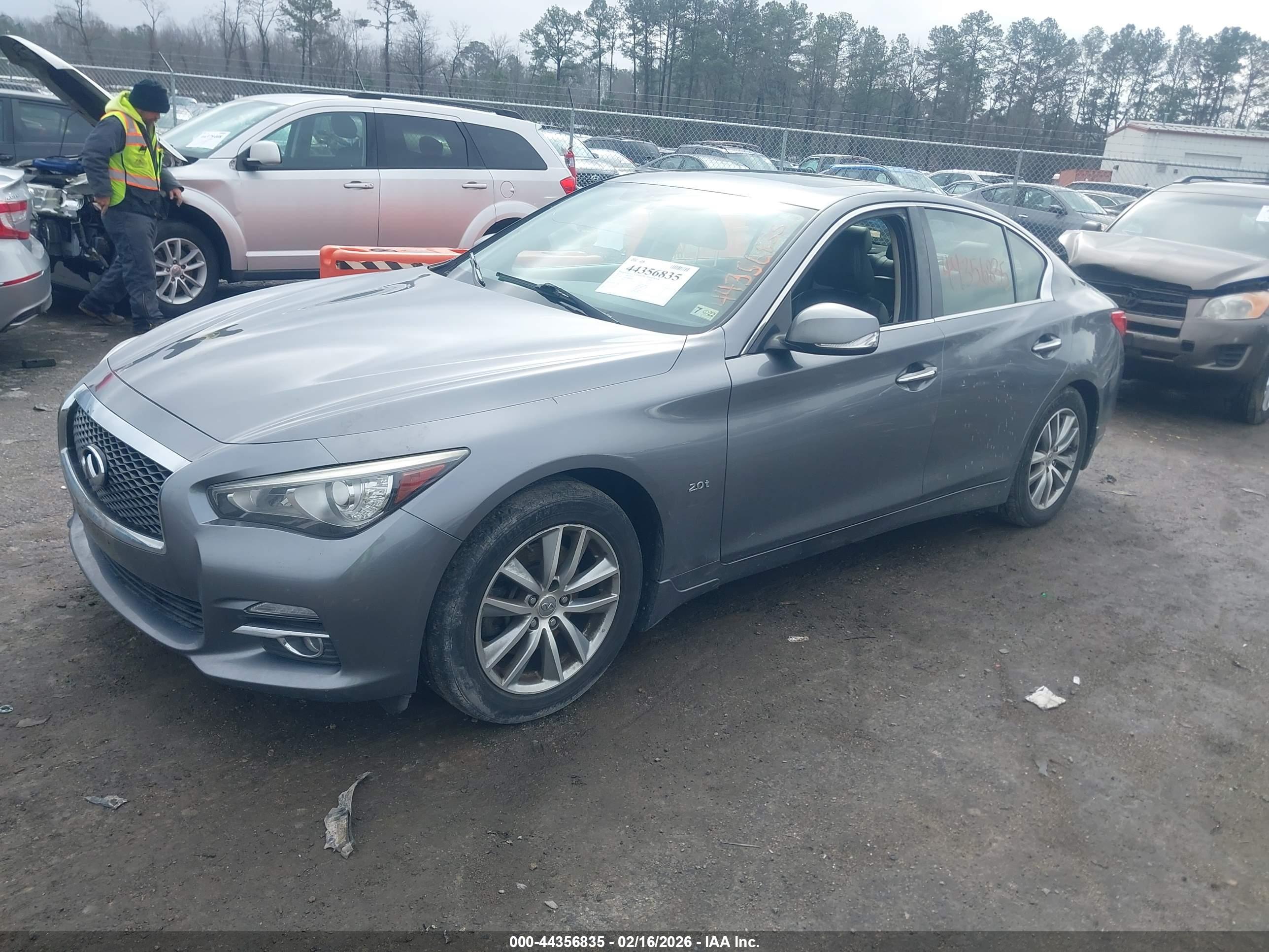 INFINITI Q50 image 2