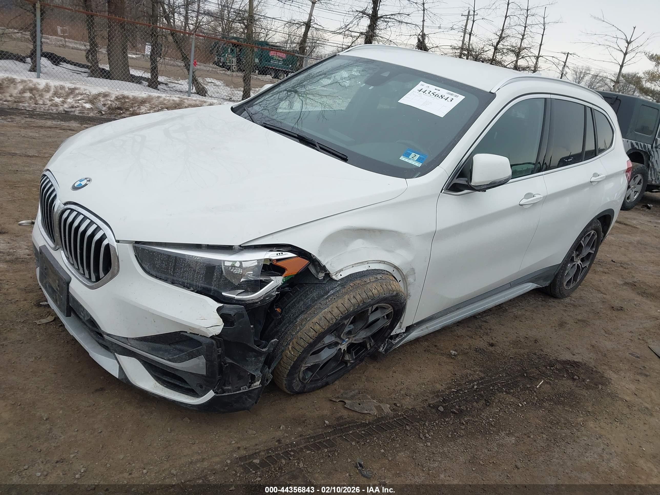 BMW X1 image 2
