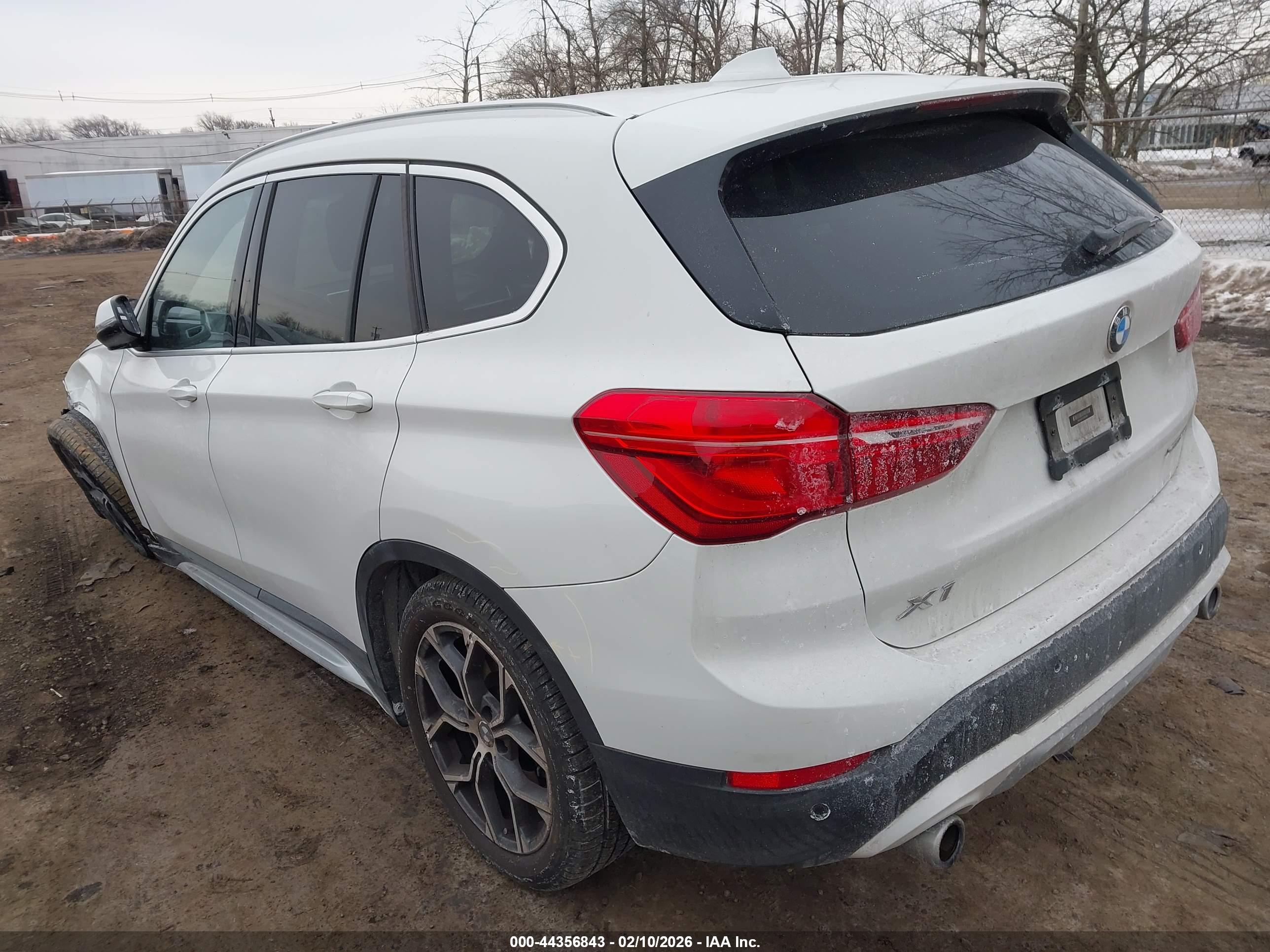 BMW X1 image 3