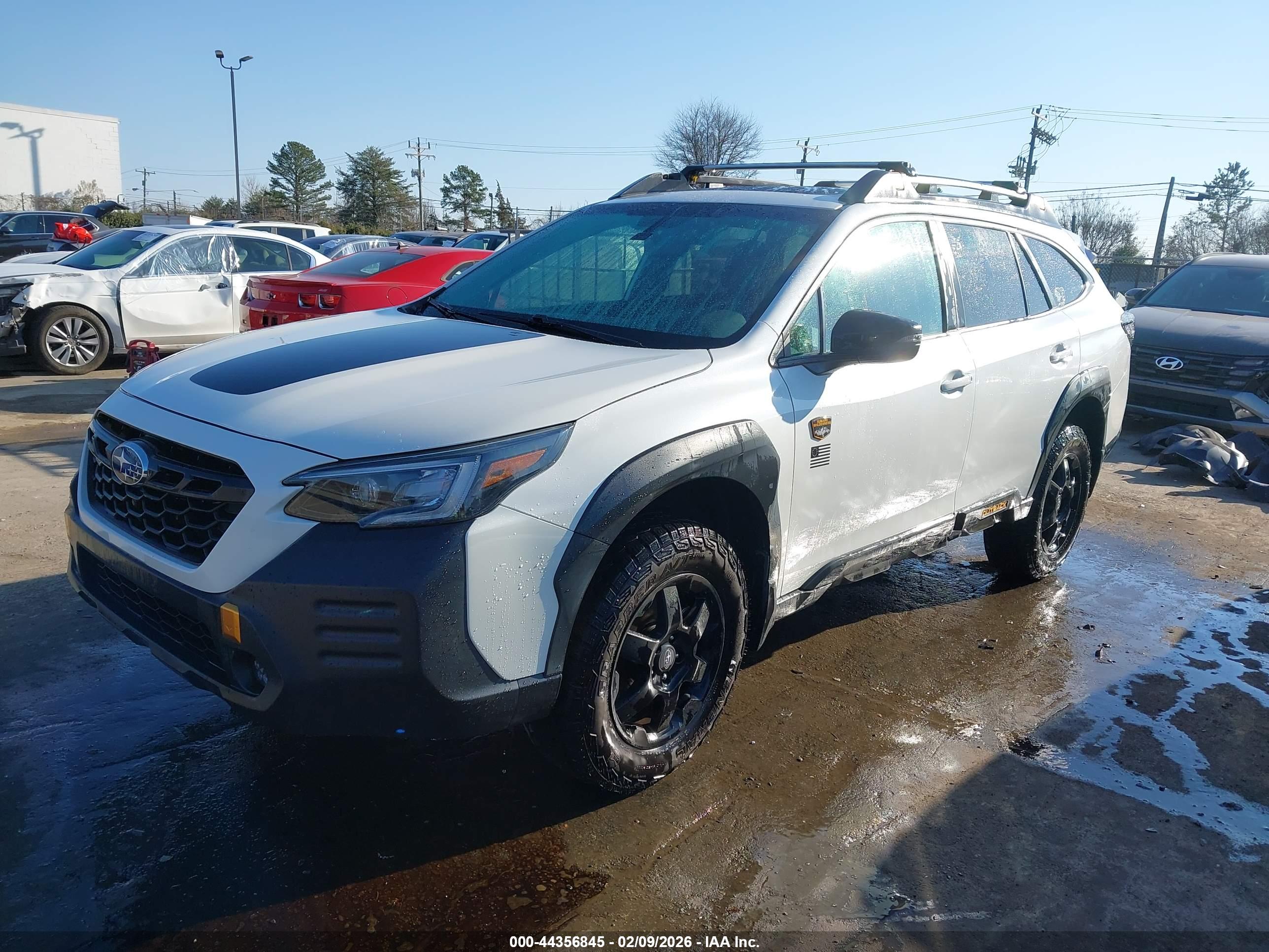SUBARU OUTBACK image 2