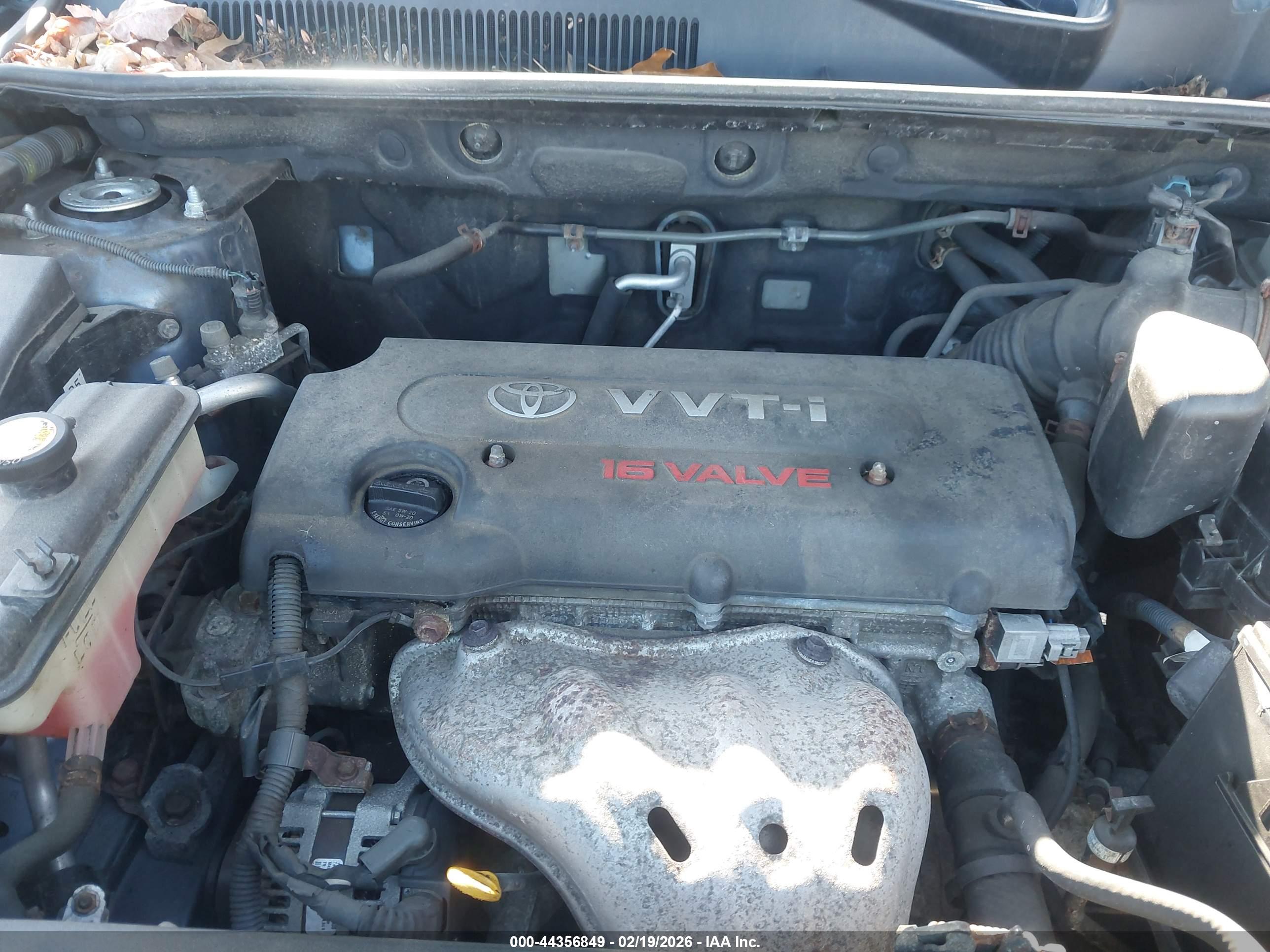 TOYOTA RAV4 image 10