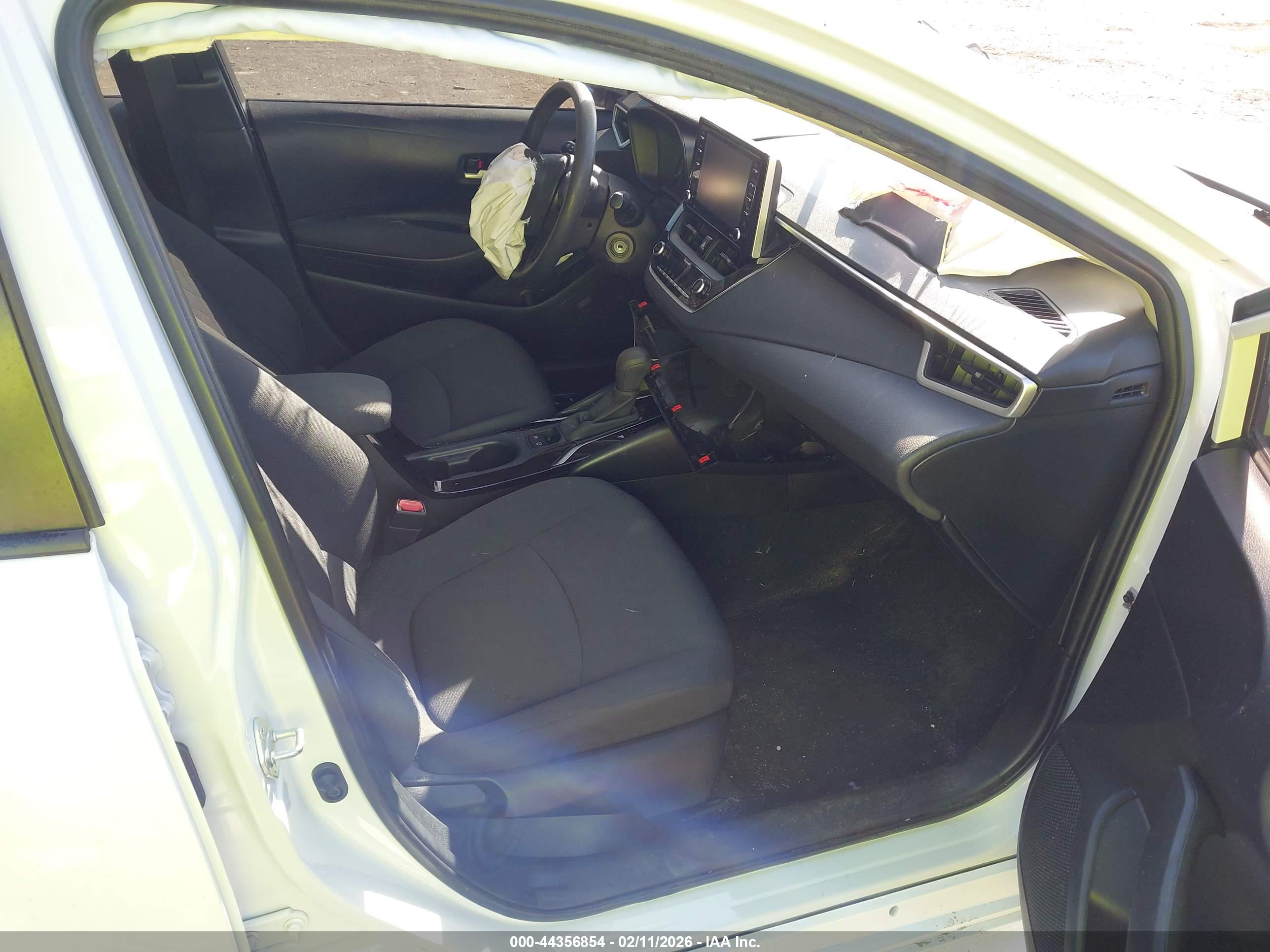 TOYOTA COROLLA image 5