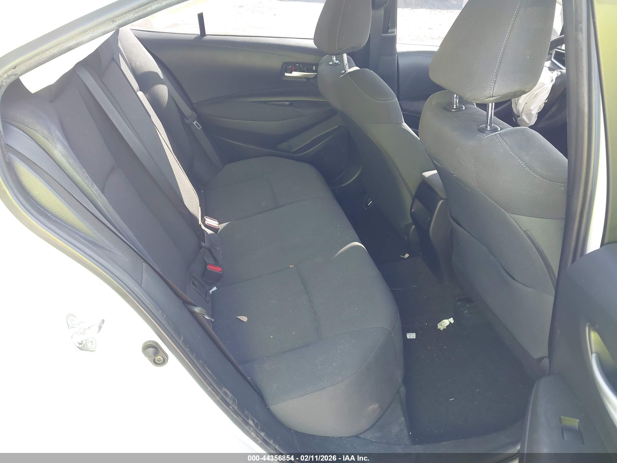 TOYOTA COROLLA image 8