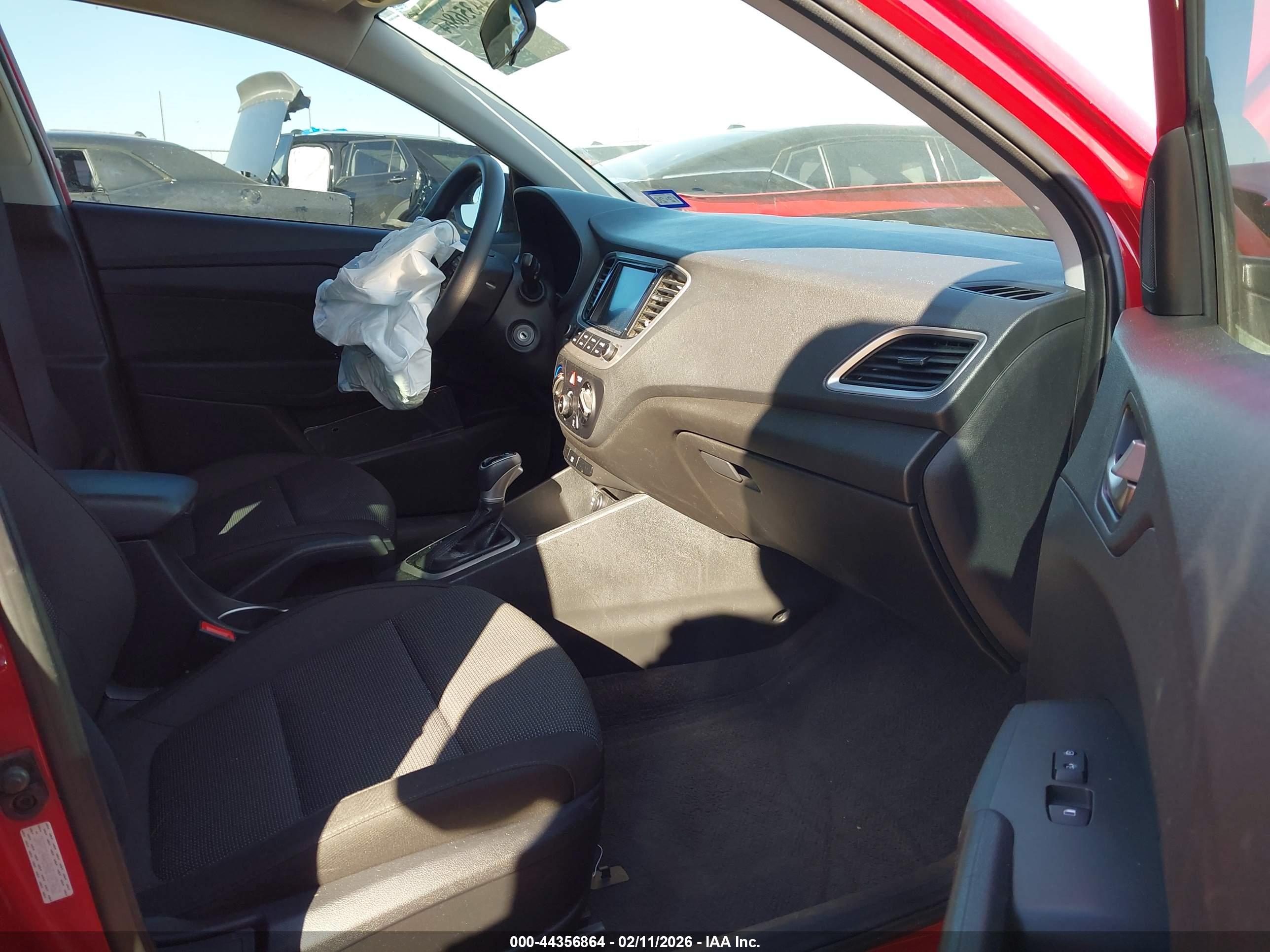 HYUNDAI ACCENT image 5