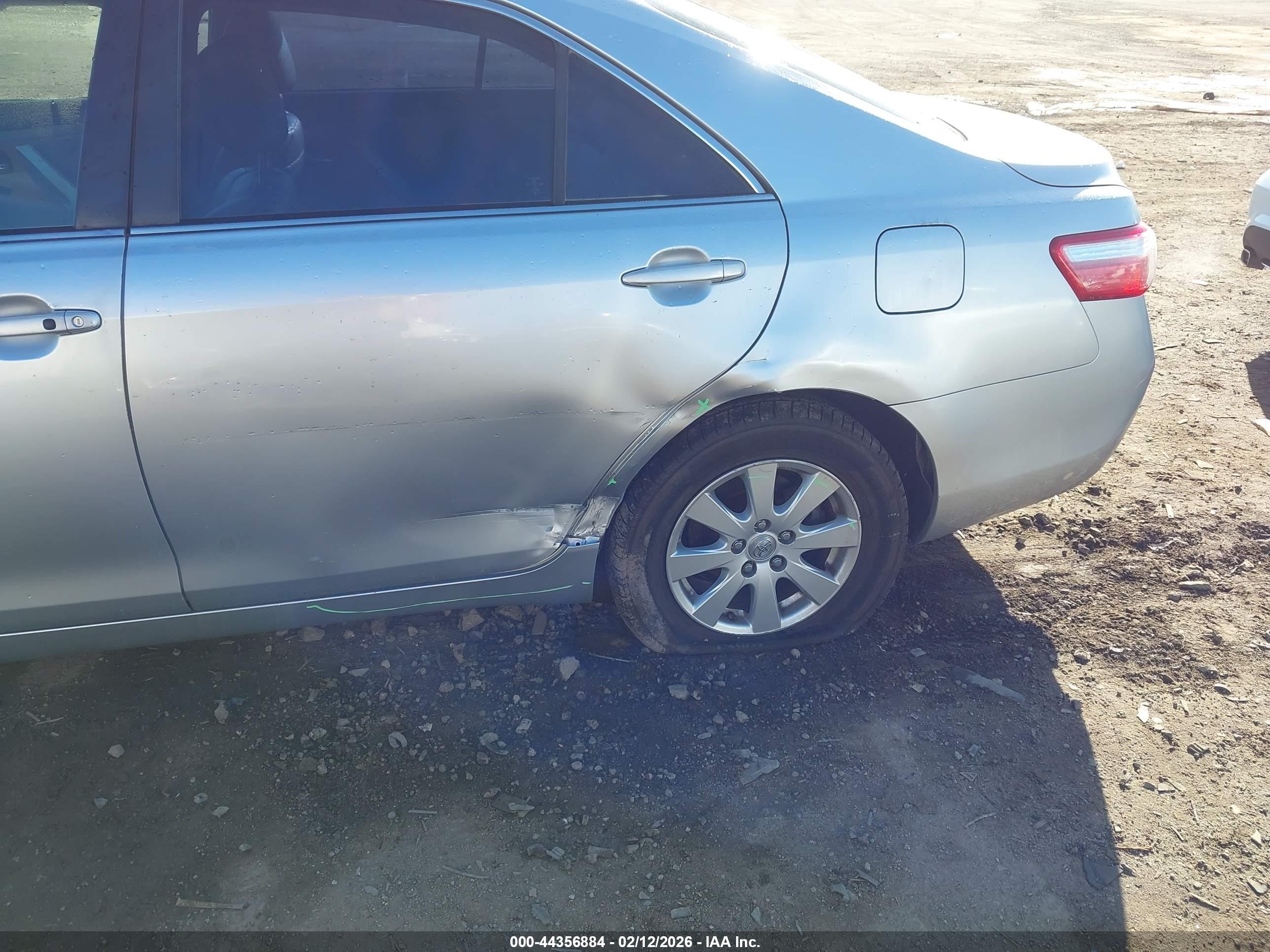 TOYOTA CAMRY image 6