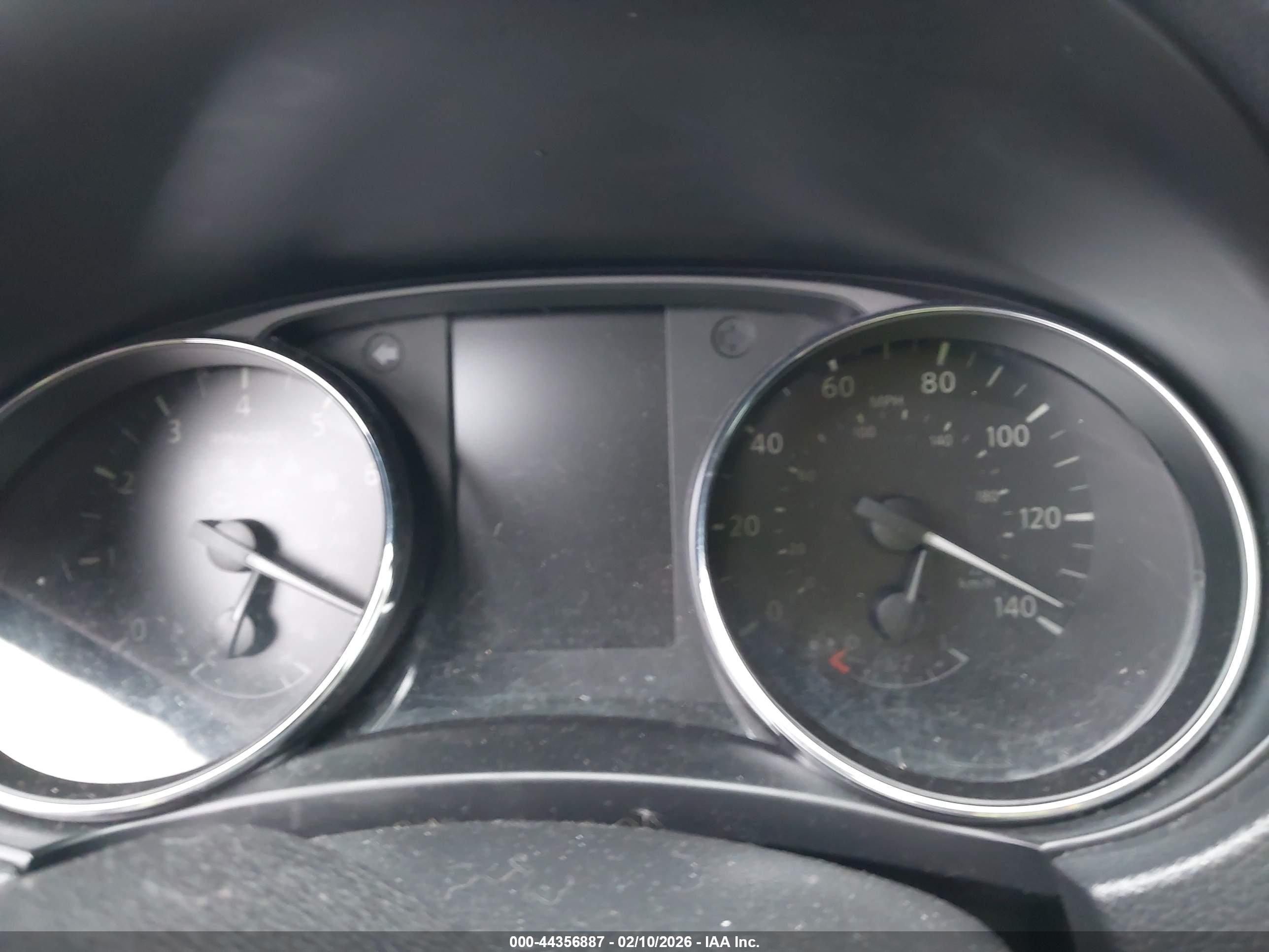 NISSAN ROGUE image 7