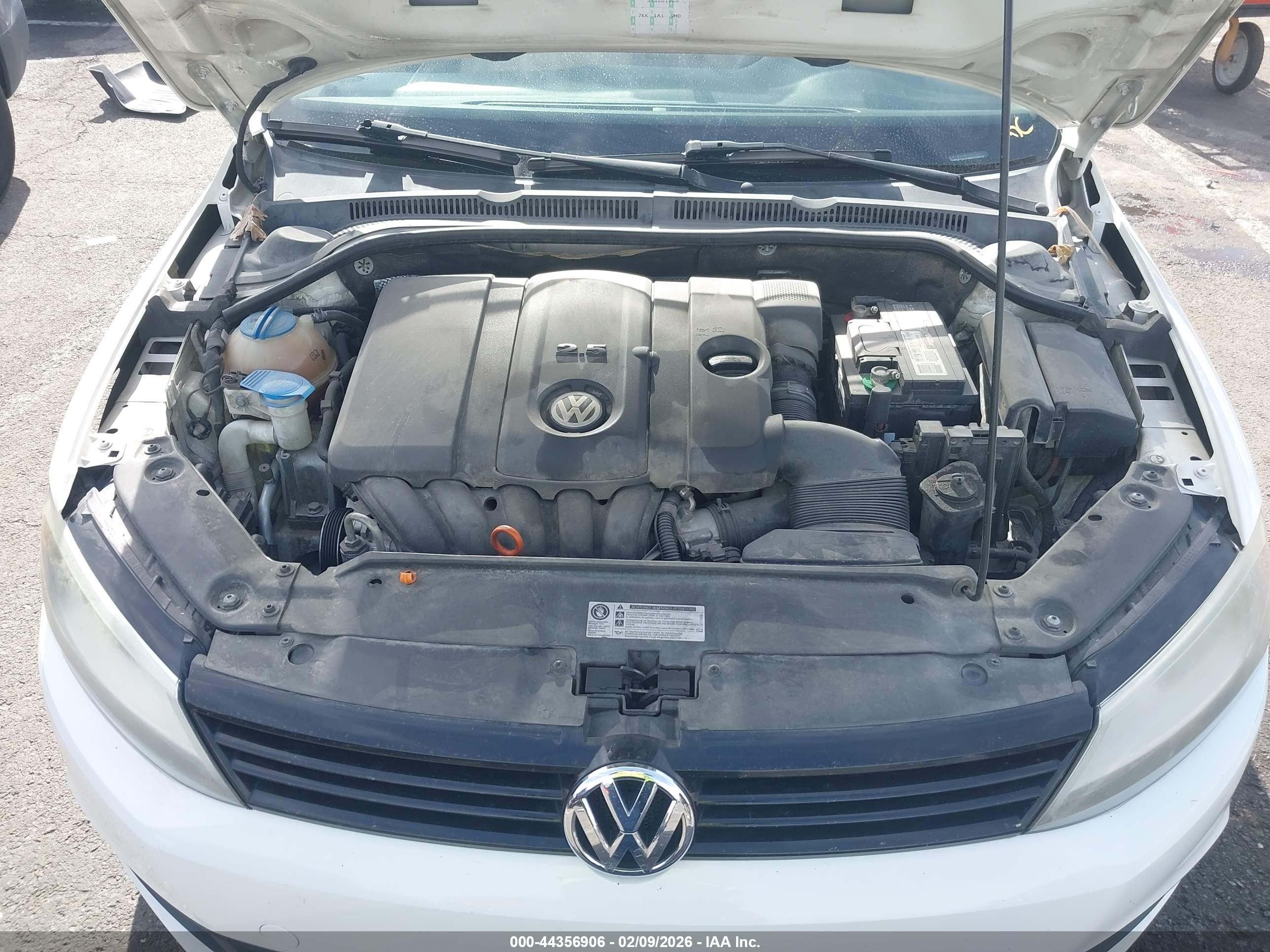 VOLKSWAGEN JETTA image 10