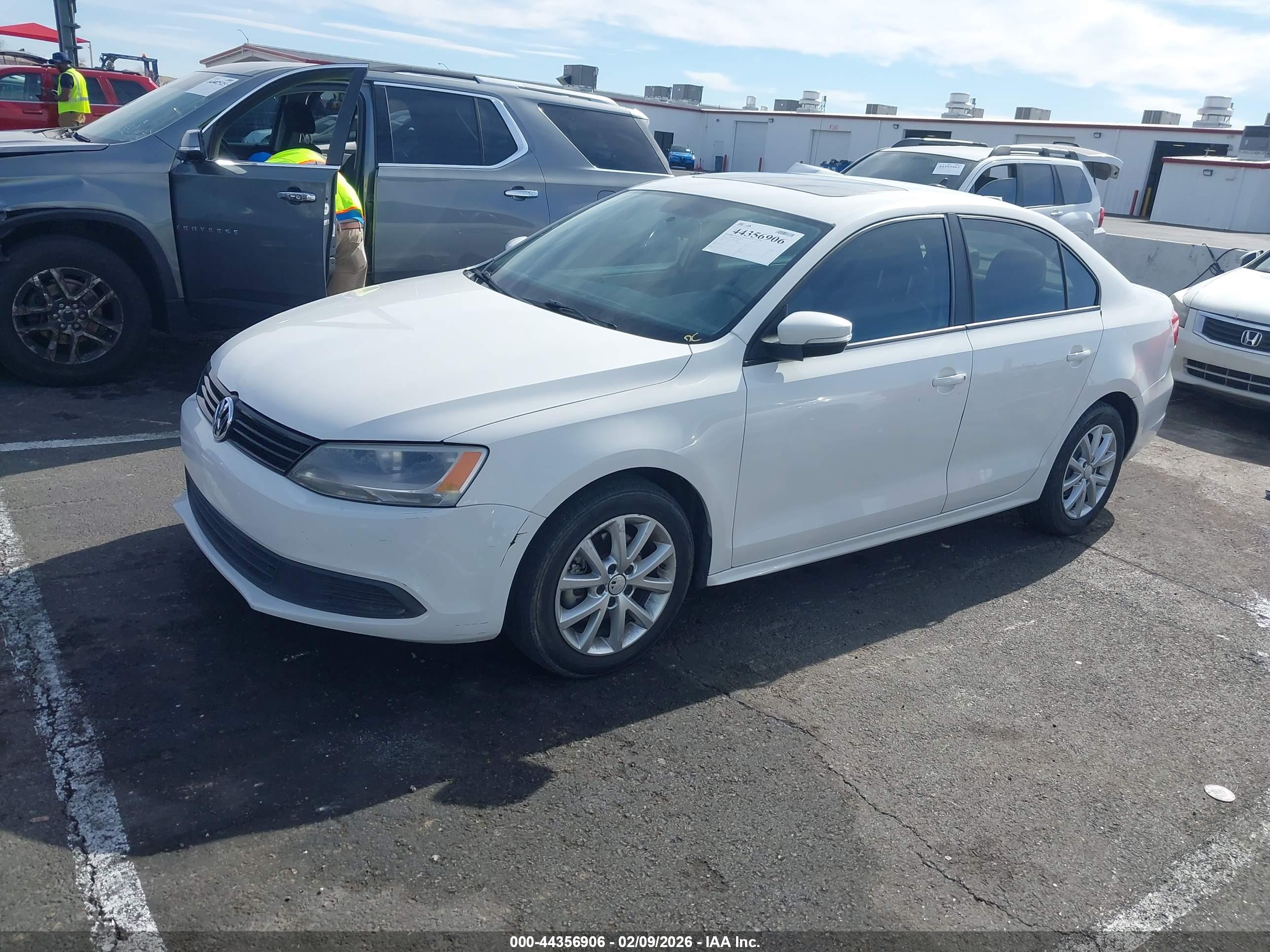 VOLKSWAGEN JETTA image 2