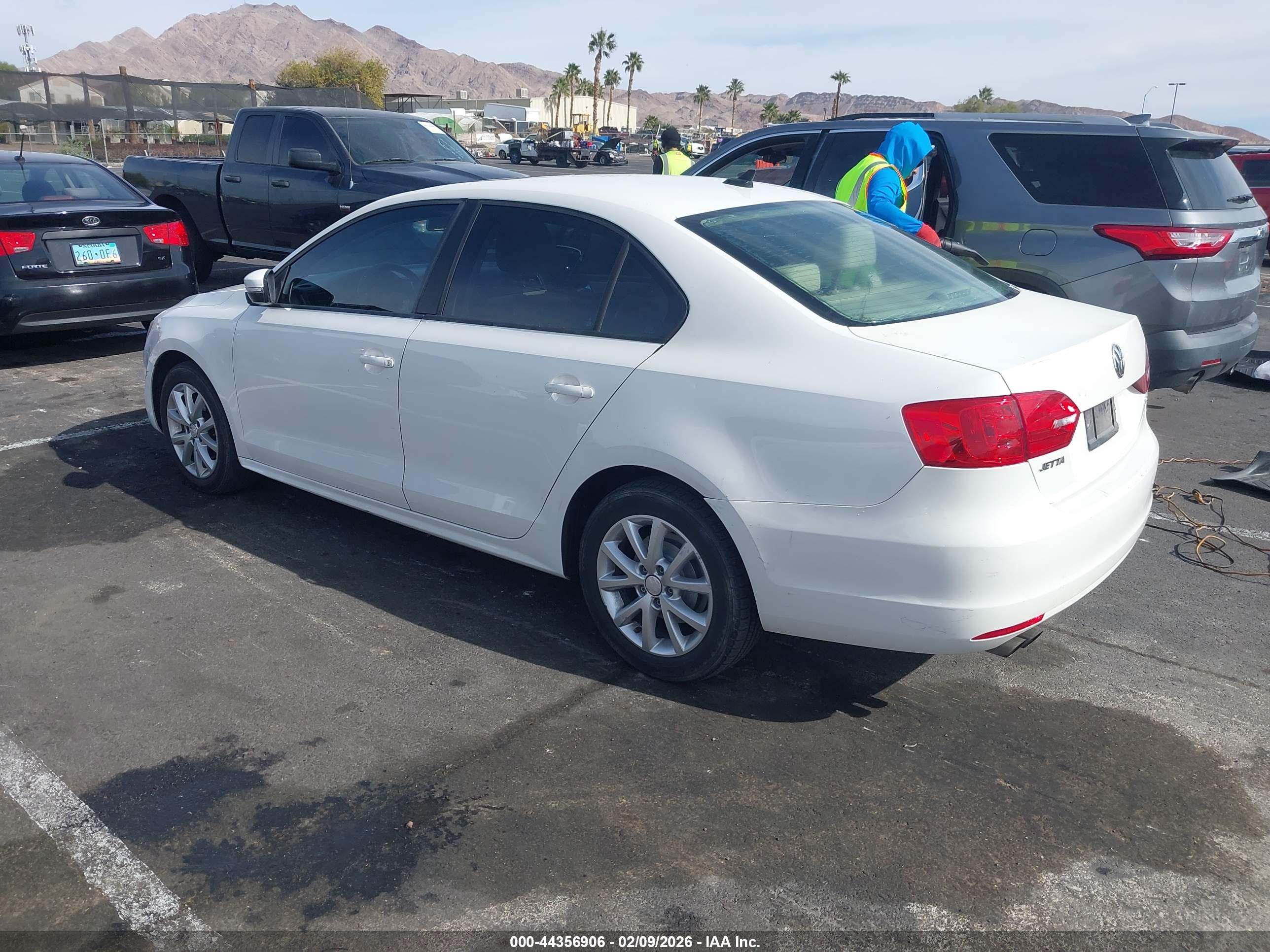 VOLKSWAGEN JETTA image 3