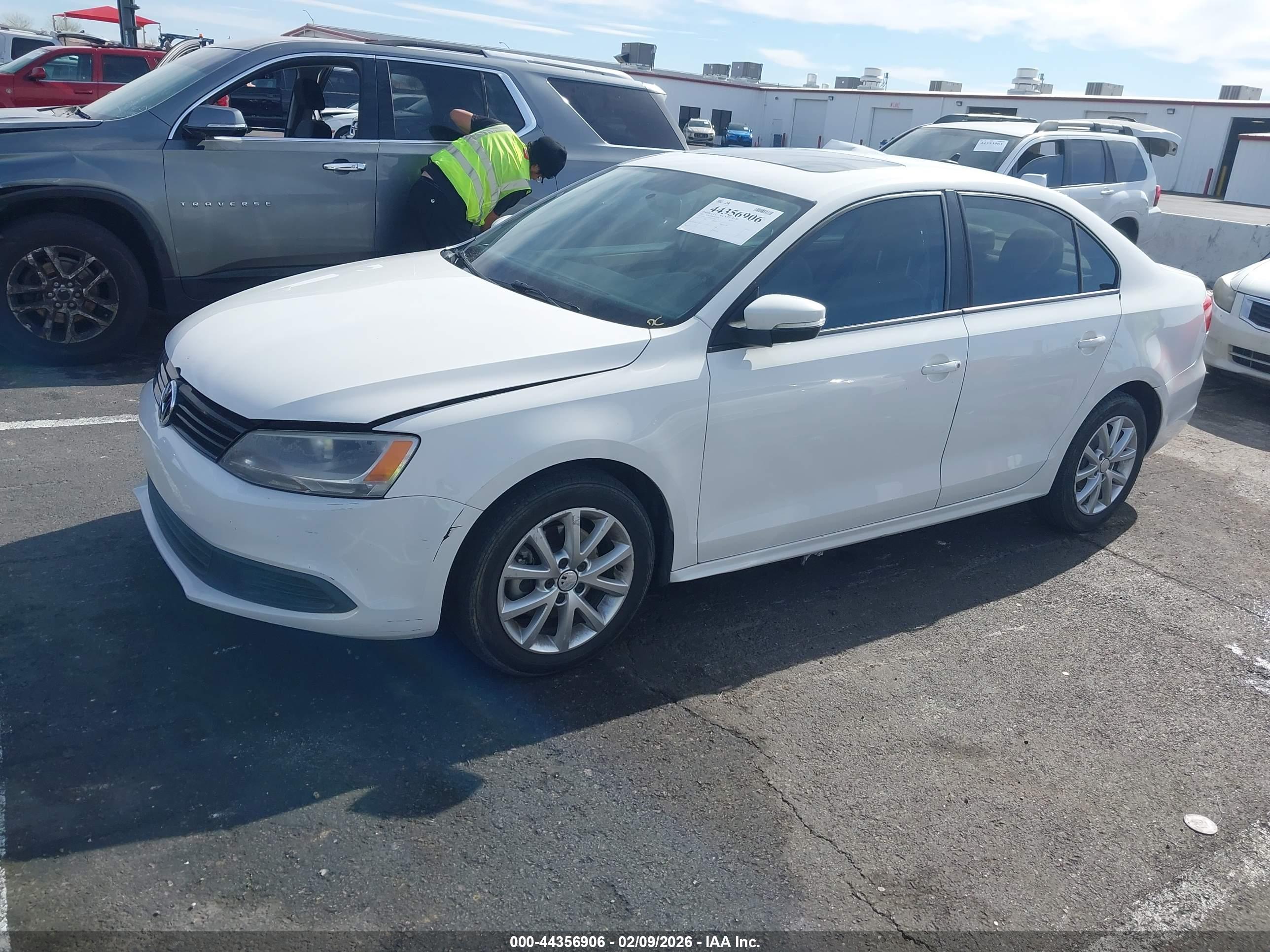 VOLKSWAGEN JETTA image 6