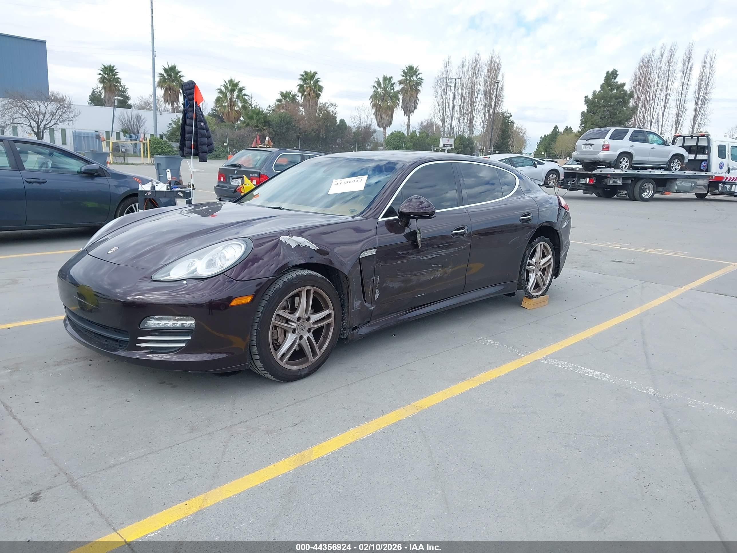 PORSCHE PANAMERA image 2