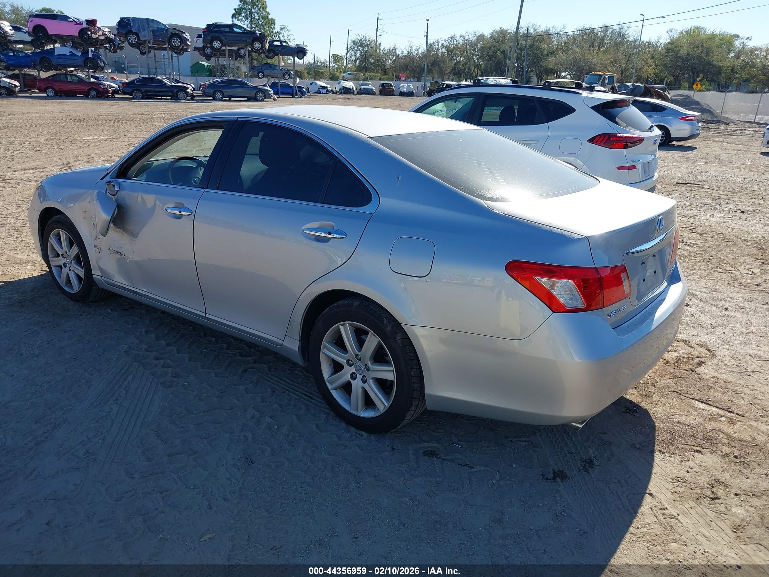 LEXUS ES image 3