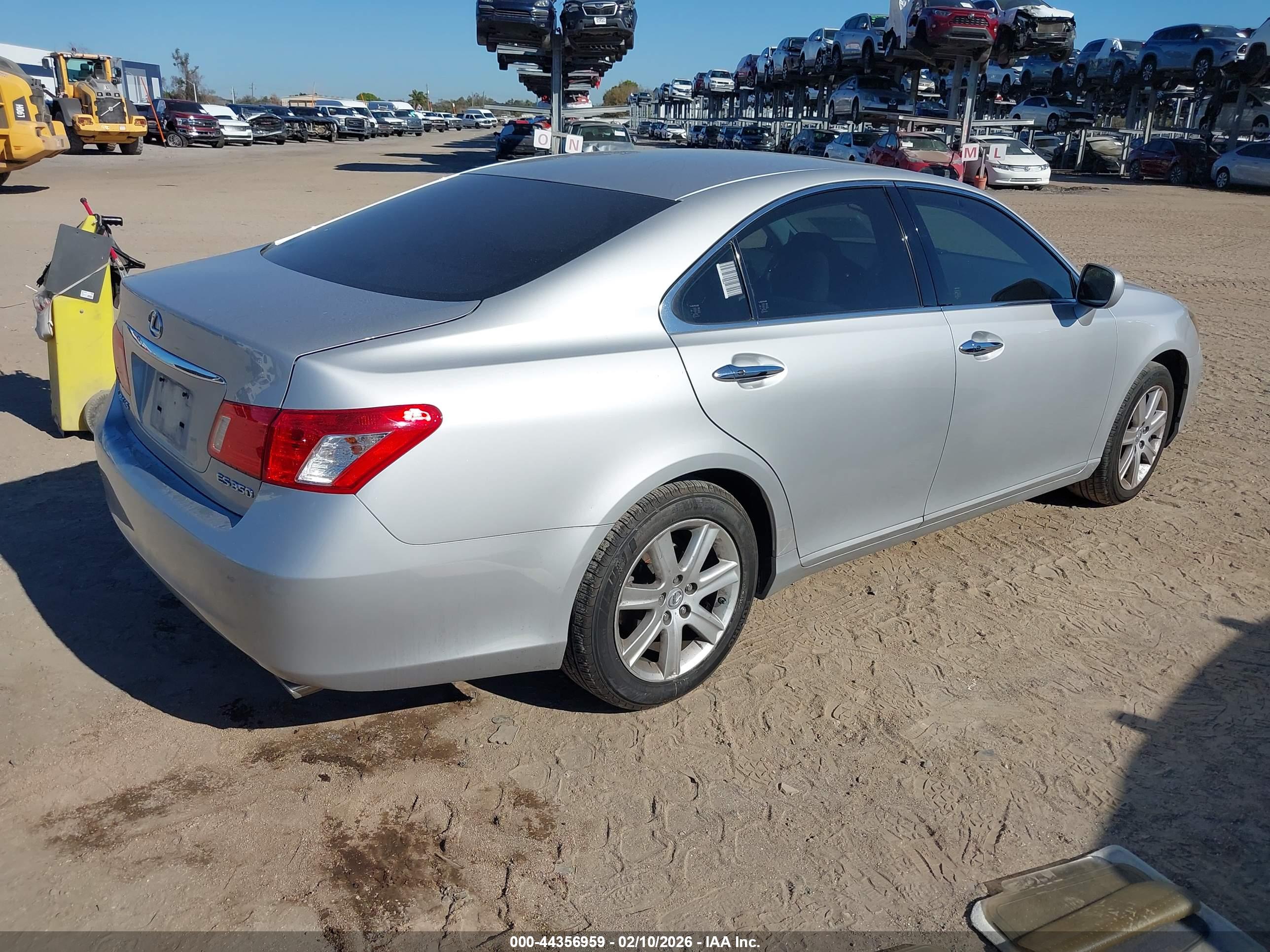 LEXUS ES image 4