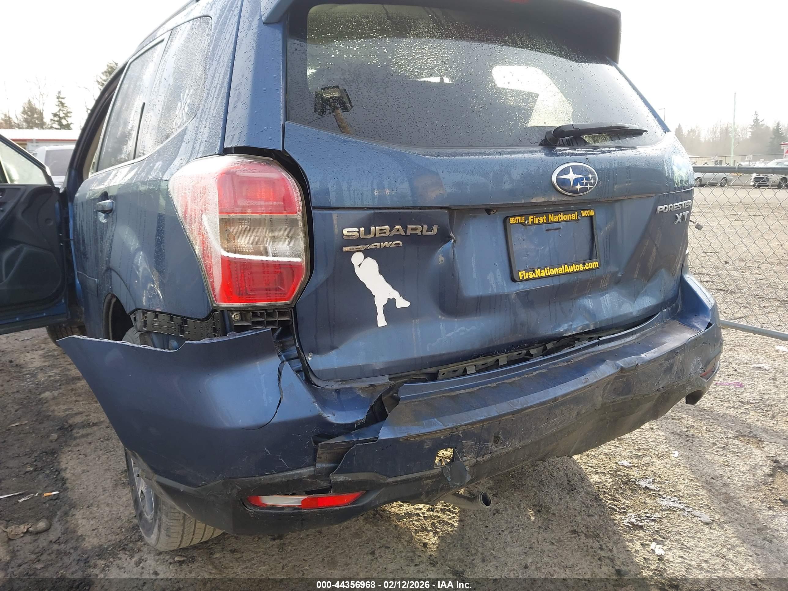 SUBARU FORESTER image 6