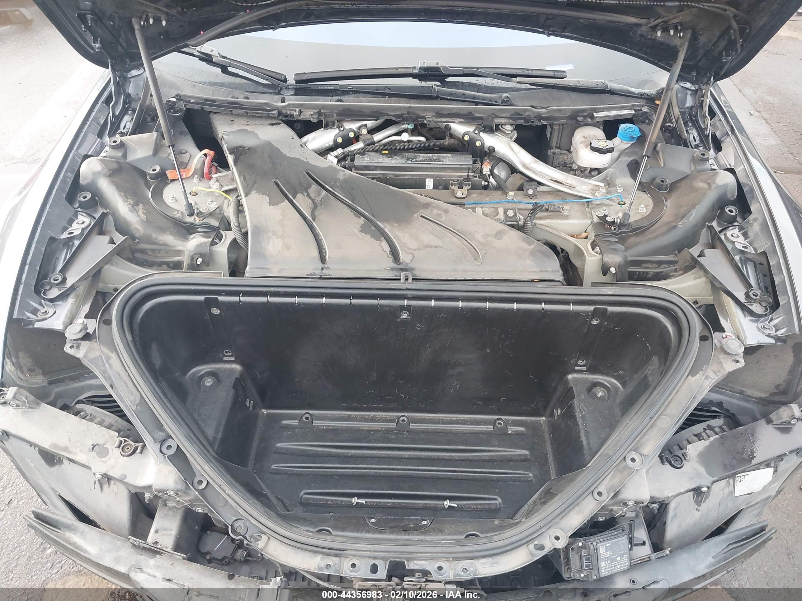TESLA MODEL image 10