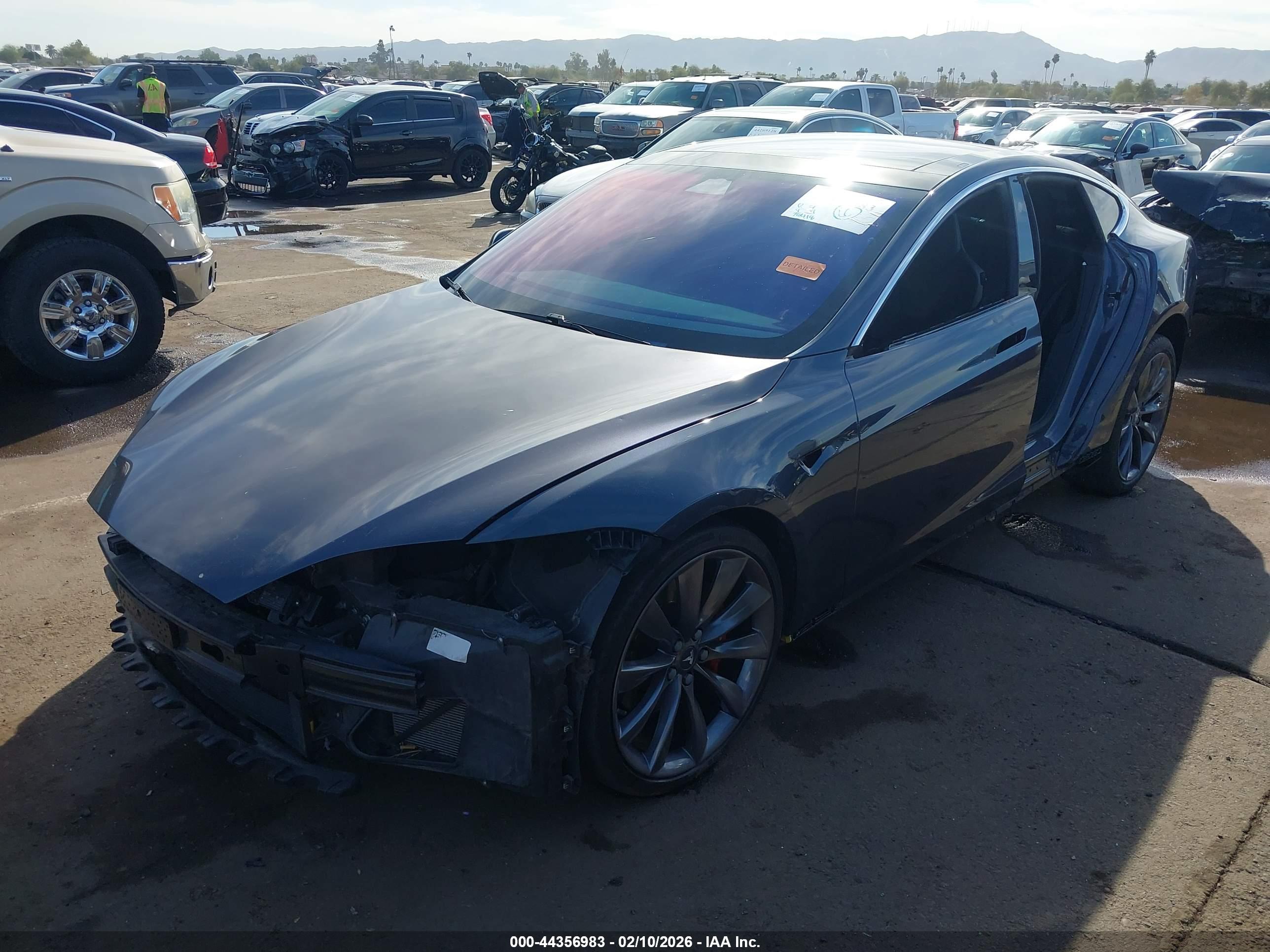 TESLA MODEL image 2