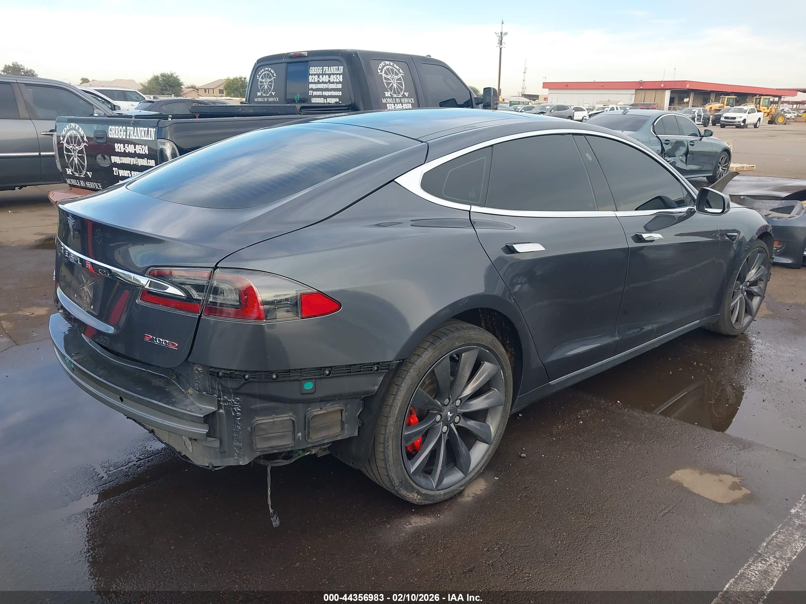 TESLA MODEL image 4