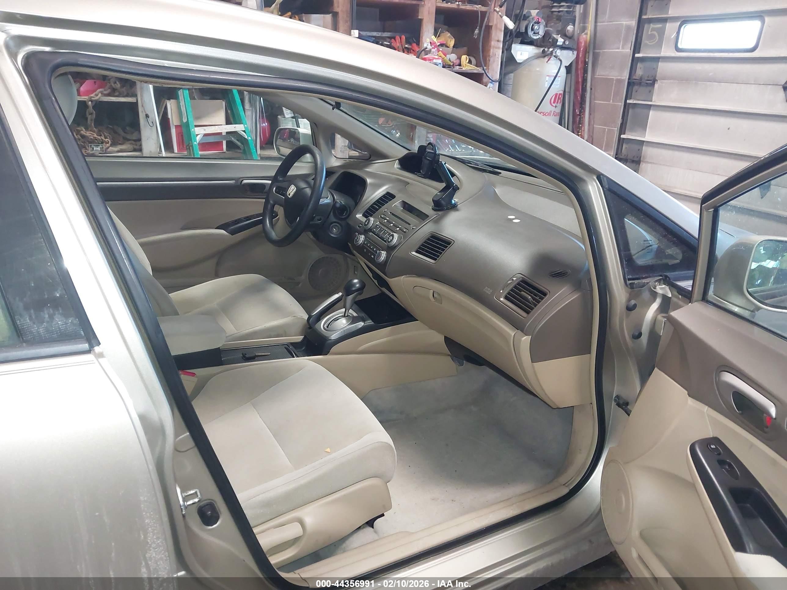 HONDA CIVIC image 5