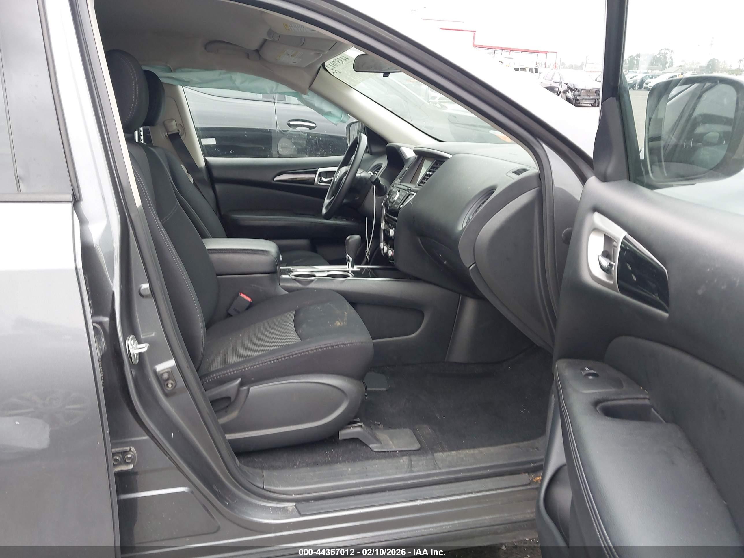 NISSAN PATHFINDER image 5