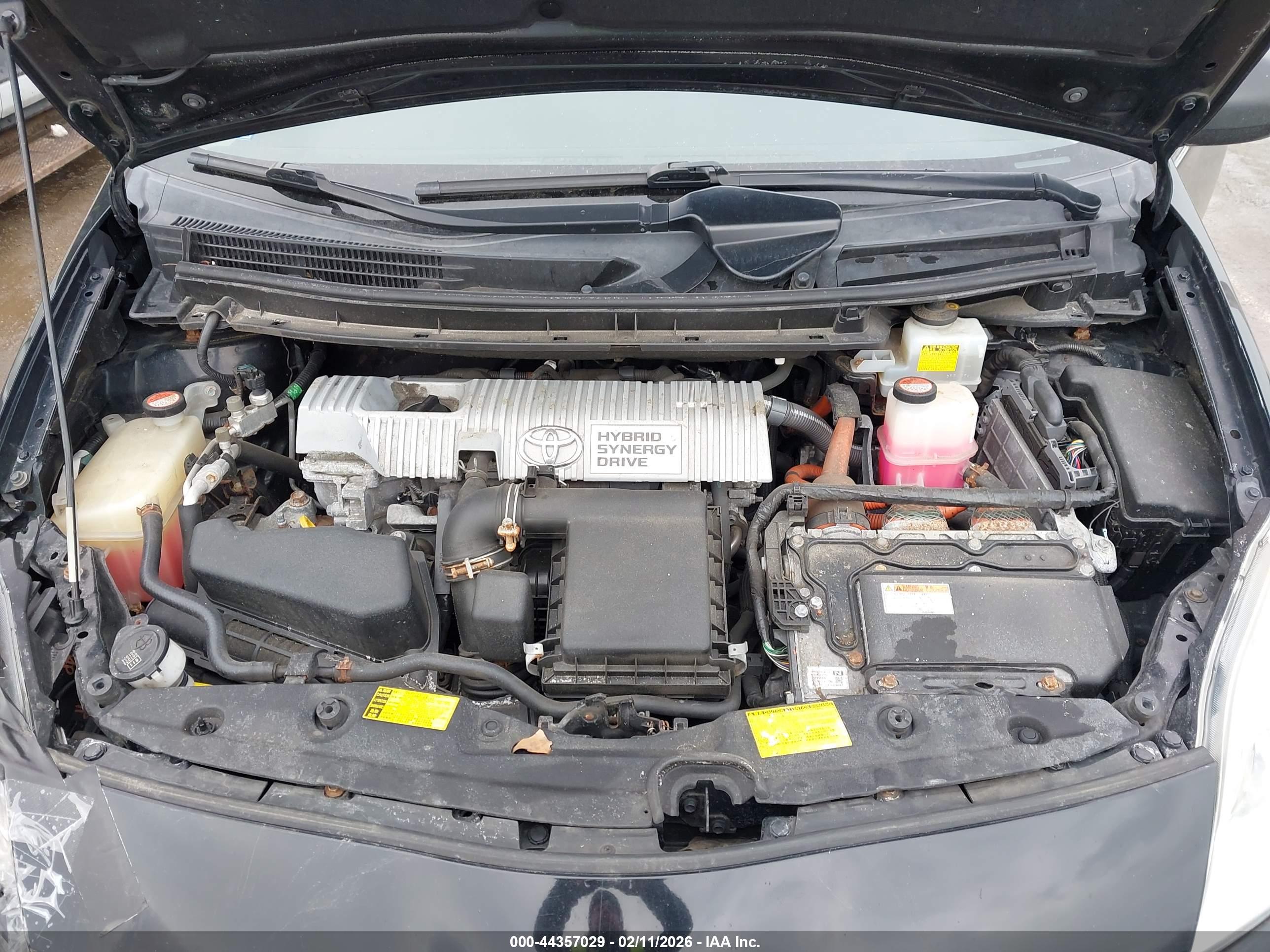 TOYOTA PRIUS image 10